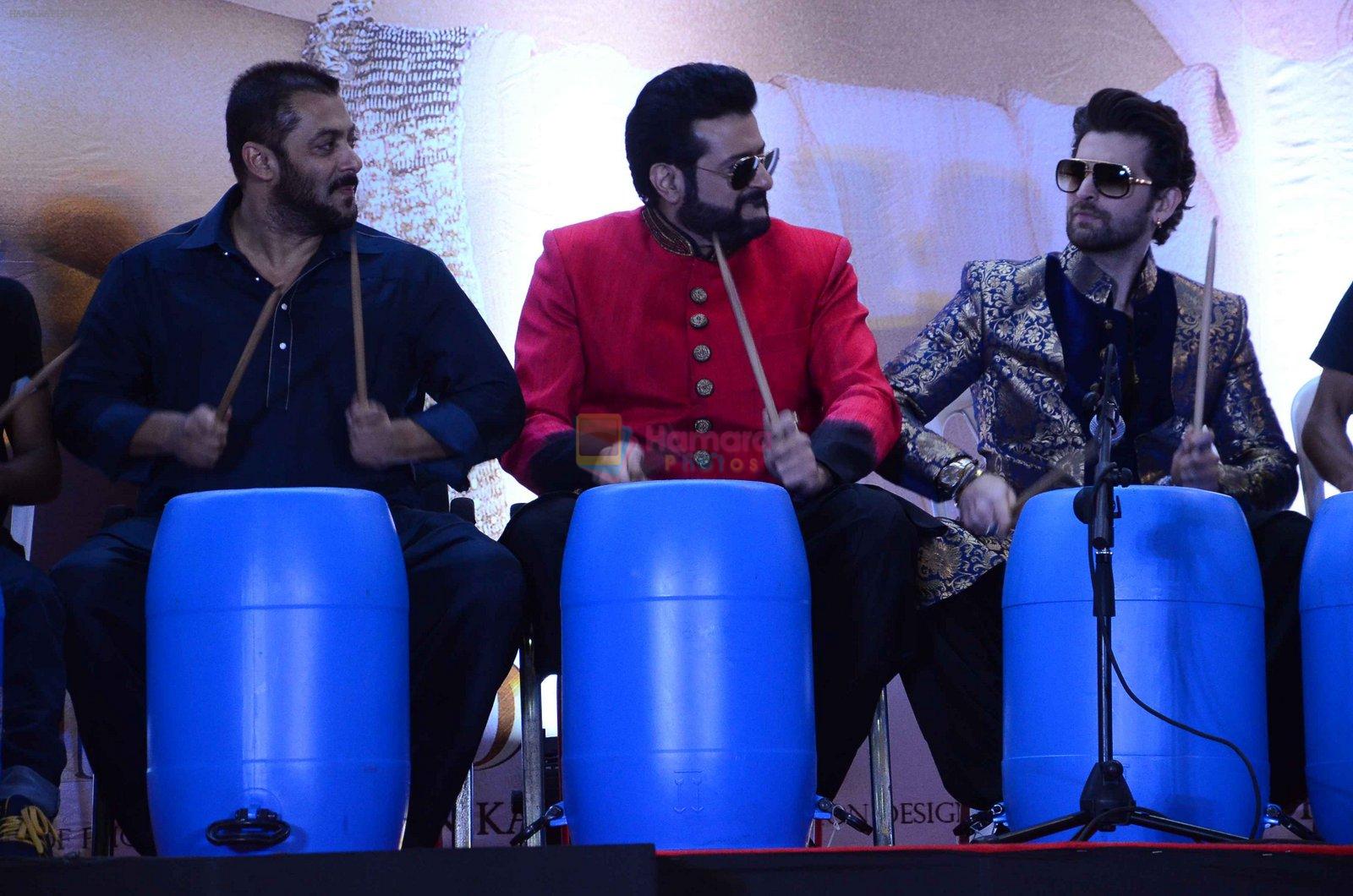 Neil Mukesh, Armaan Kohli, Salman Khan at prem ratan dhan payo dharavi Band on 11th Nov 2015