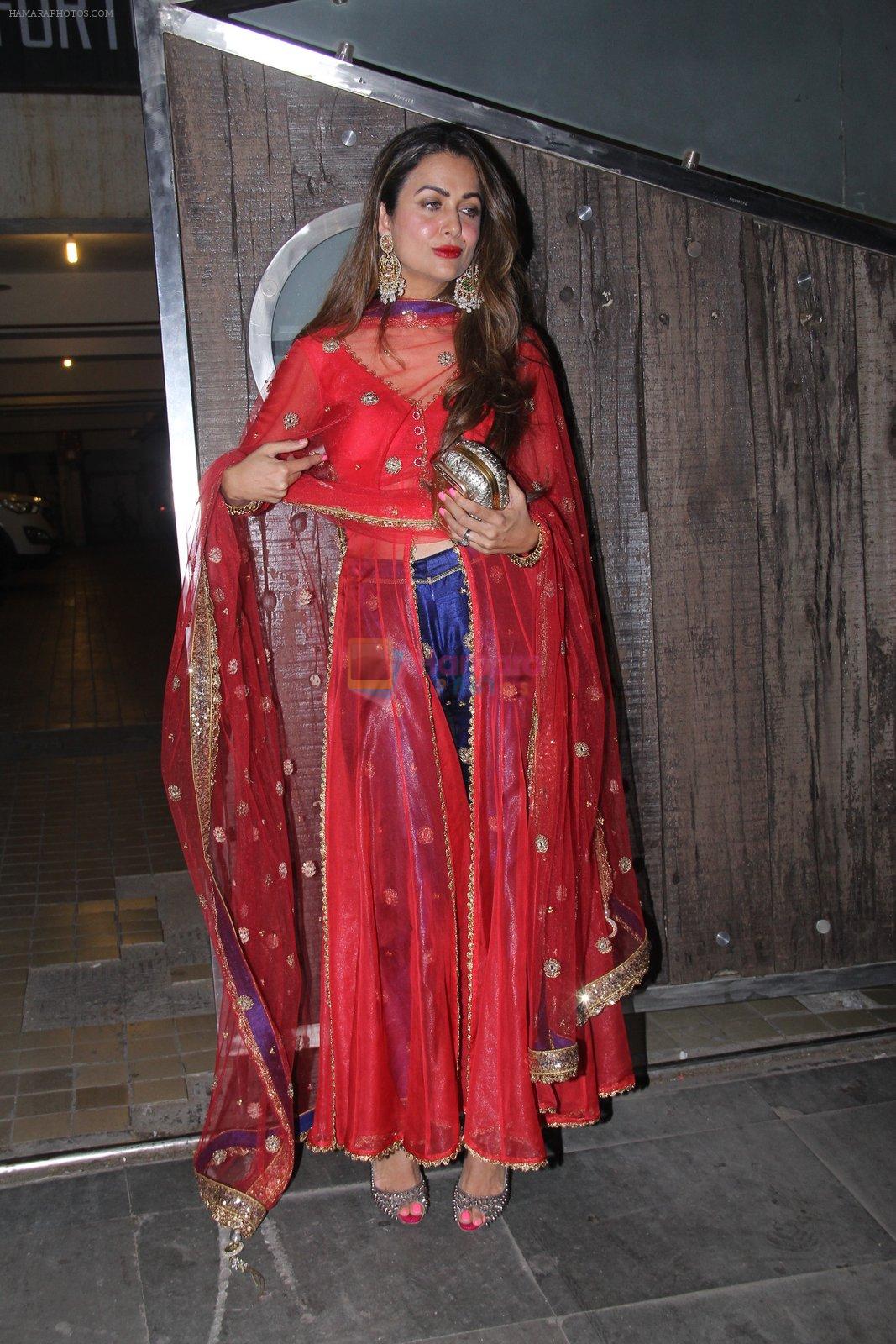 Amrita Arora at Saif Ali Khan's Diwali Bash on 11th Nov 2015