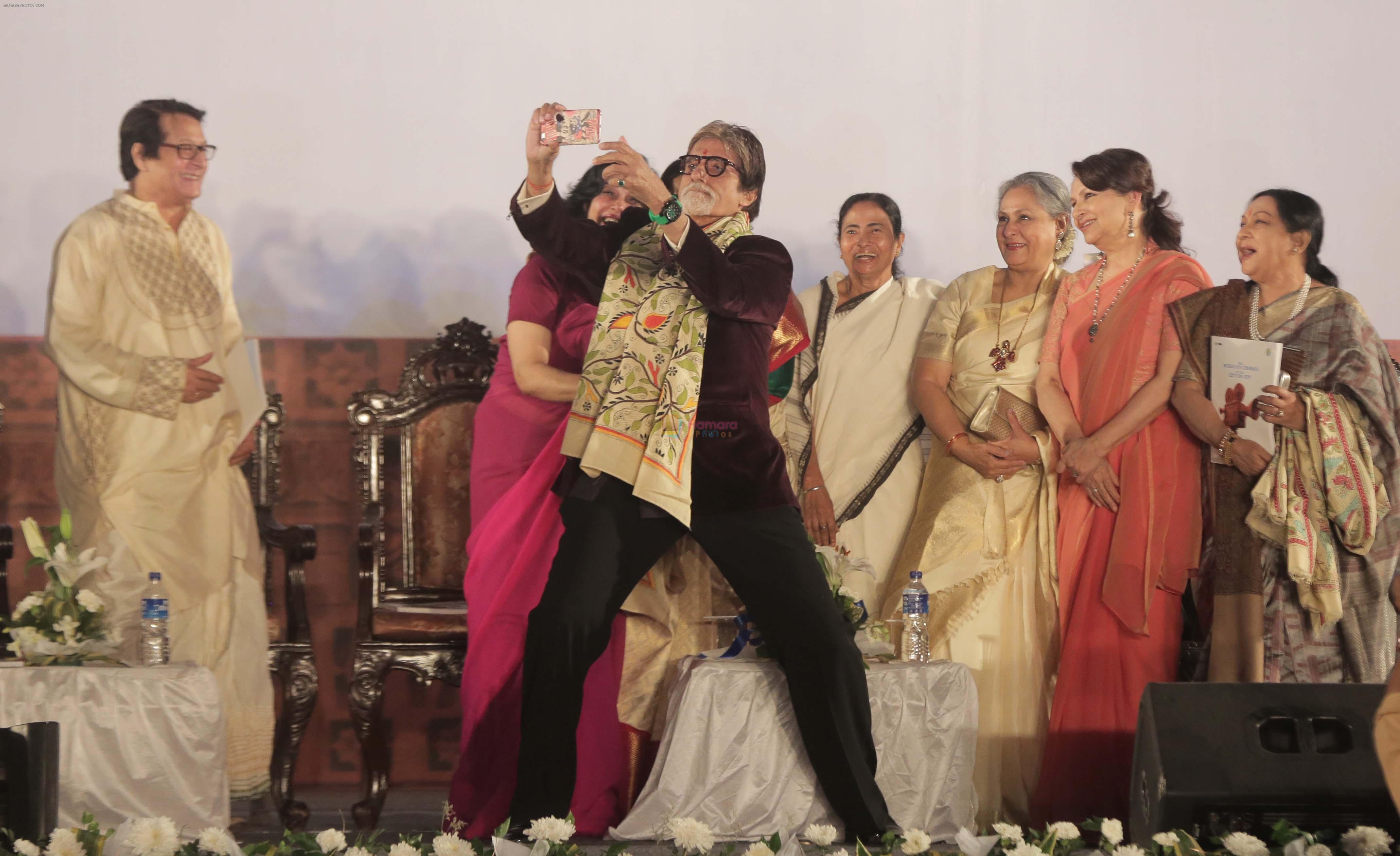 Amitabh Bachchan, Vidya Balan, Moushumi Chatterjee,Mamta Banerjee, Jaya Bachchan, Sharmila Tagore at 21st Kolkata International Film Fastival on 14th Nov 2015