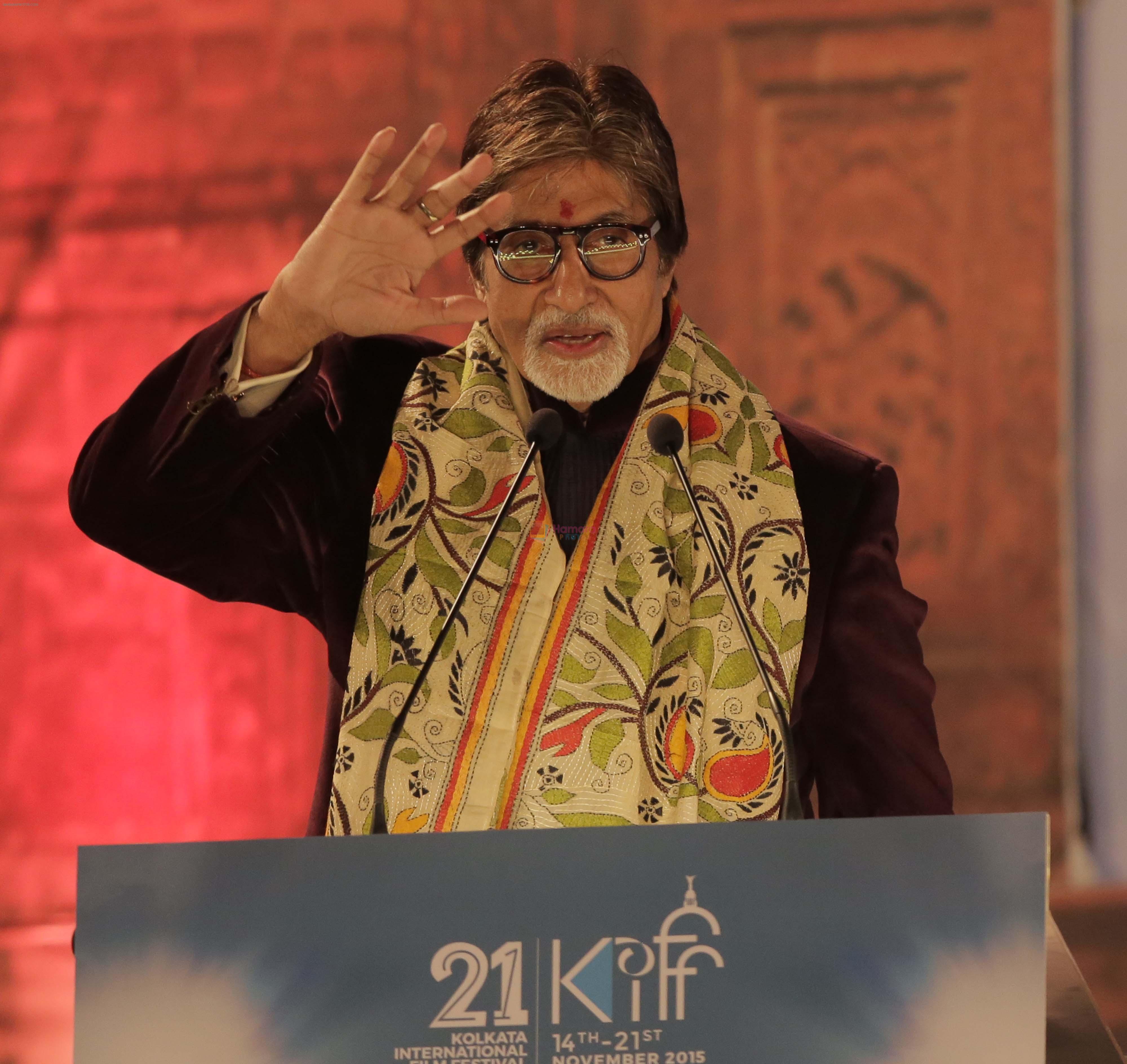 Amitabh Bachchan at 21st Kolkata International Film Fastival on 14th Nov 2015