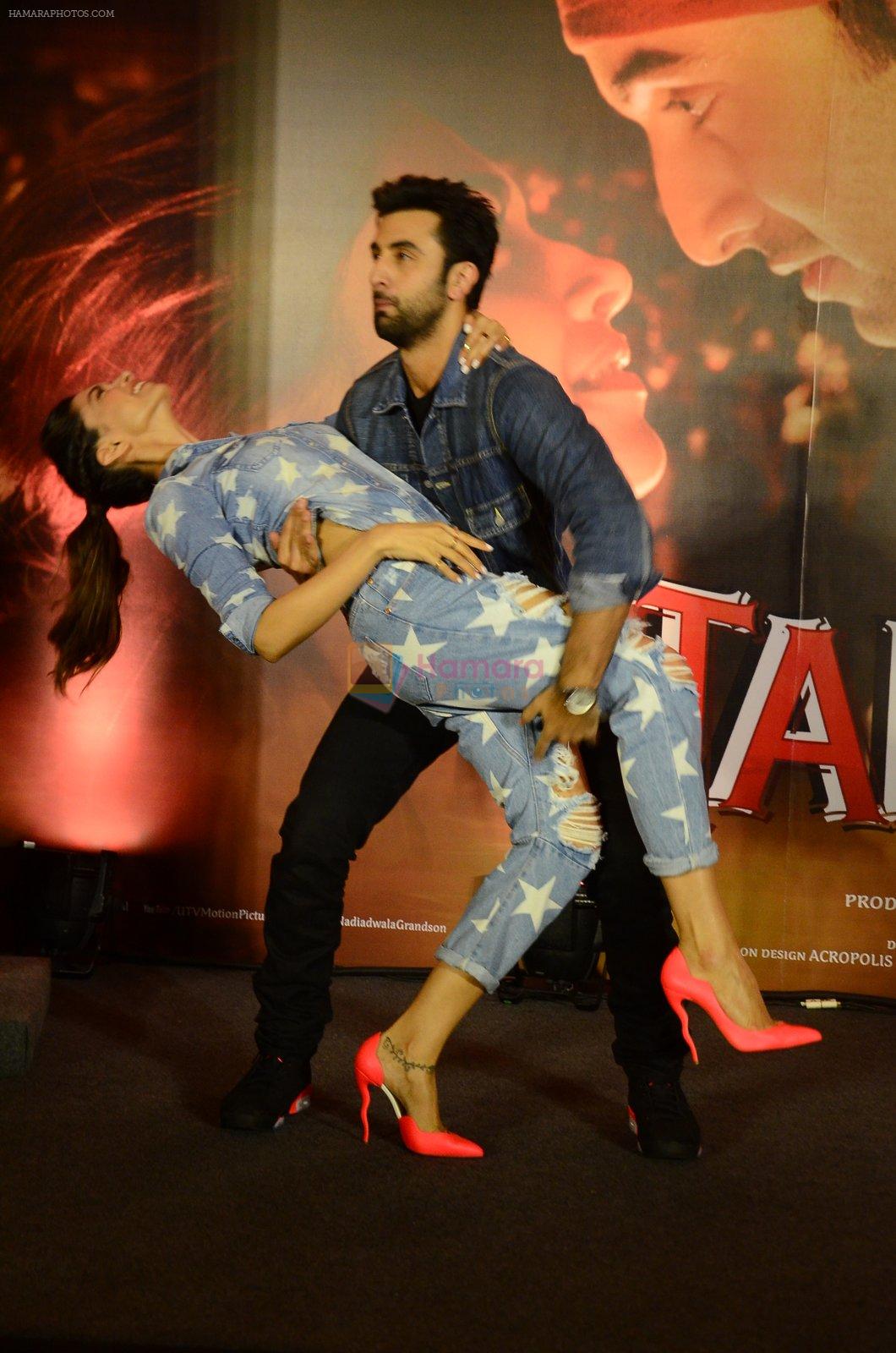 Deepika Padukone, Ranbir Kapoor at Tamasha promotions in Mumbai on 18th Nov 2015