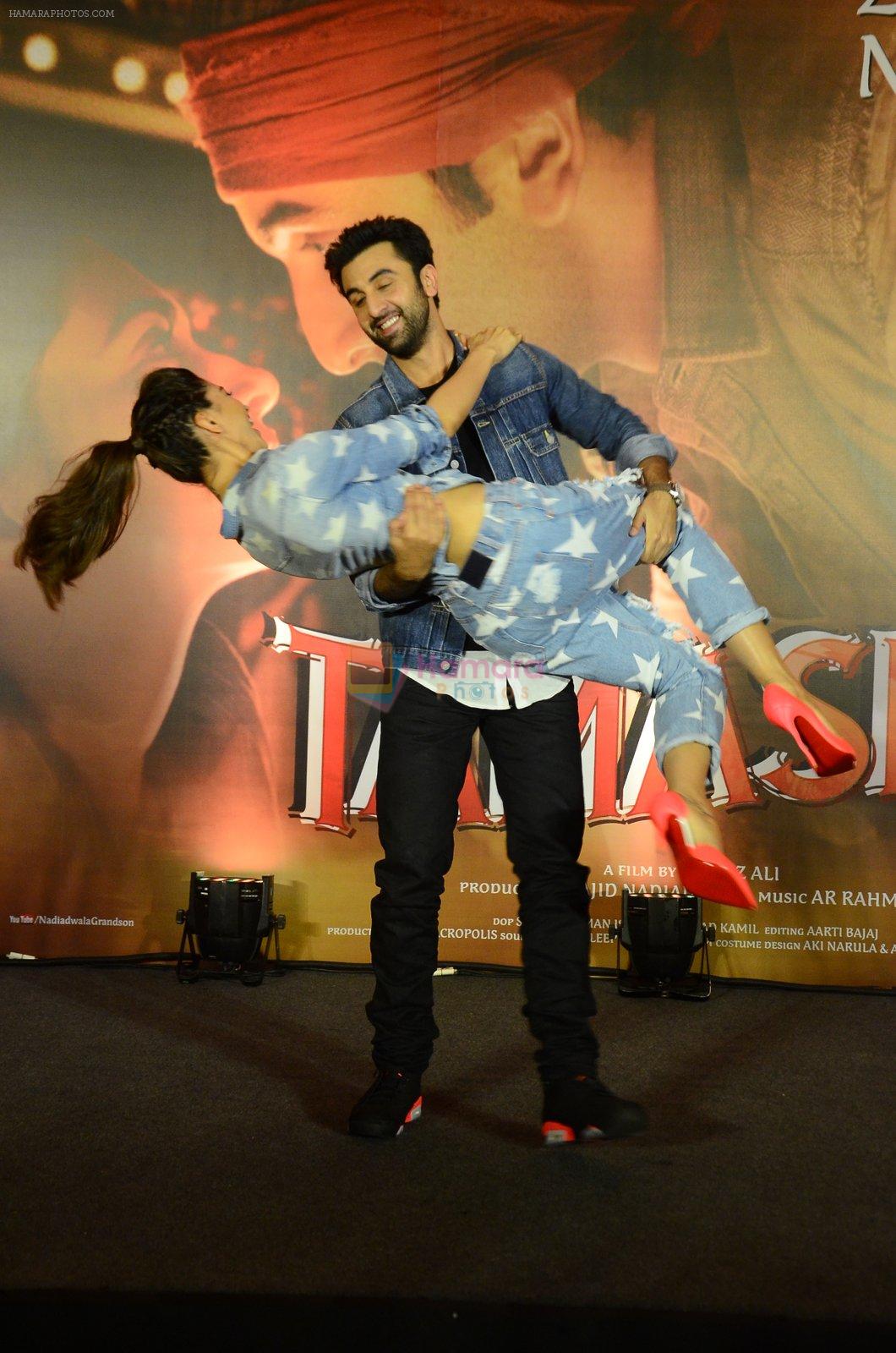 Deepika Padukone, Ranbir Kapoor at Tamasha promotions in Mumbai on 18th Nov 2015