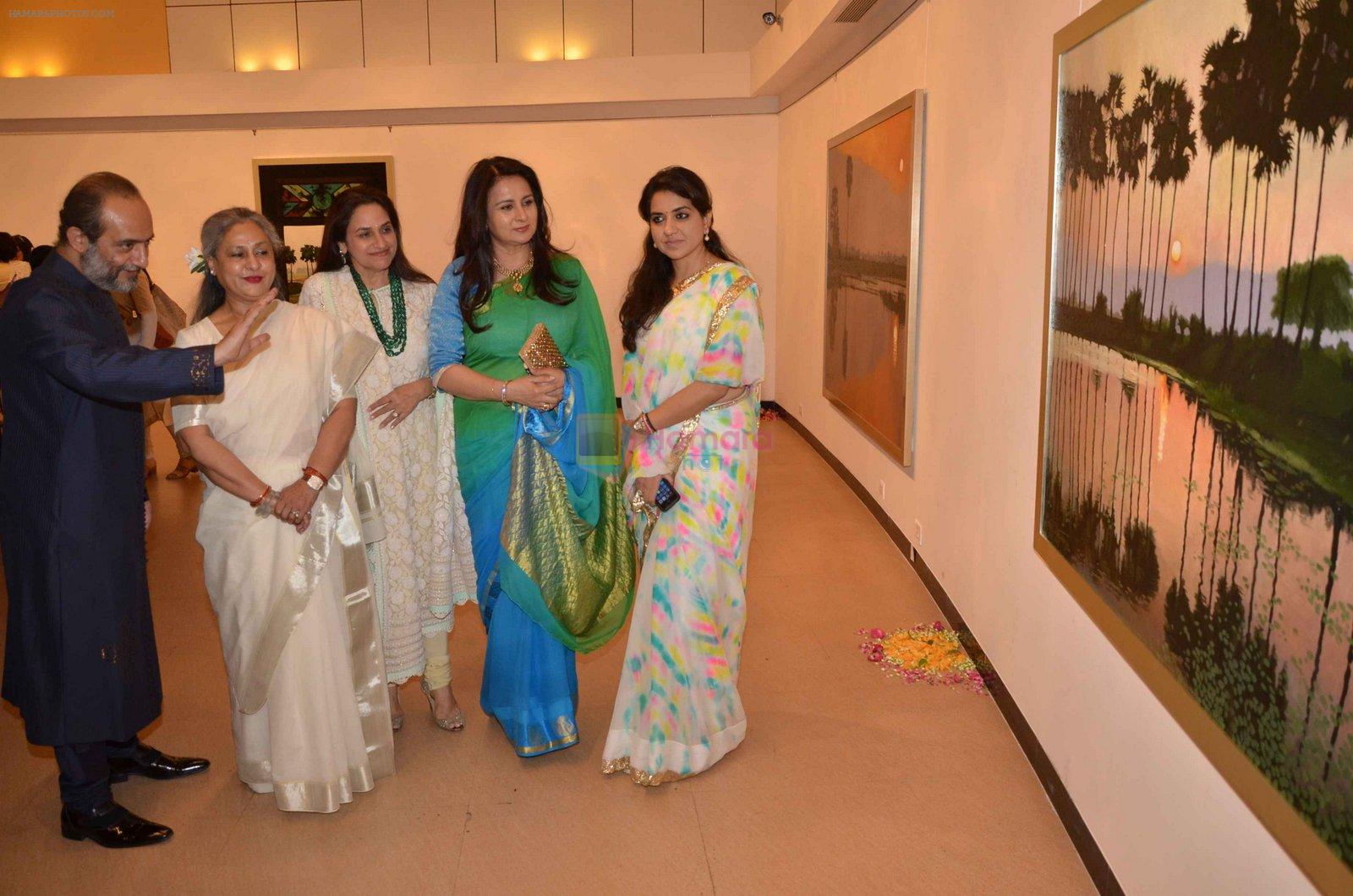 Jaya Bachchan, Shaina NC, Poonam Dhillon  at art exhibition launch with Bindu Kapoor of Yes Bank on 18th Nov 2015