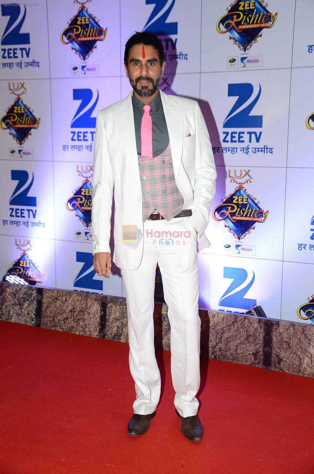 Sandip Soparkar at Zee Rishtey Awards in Mumbai on 21st Nov 2015