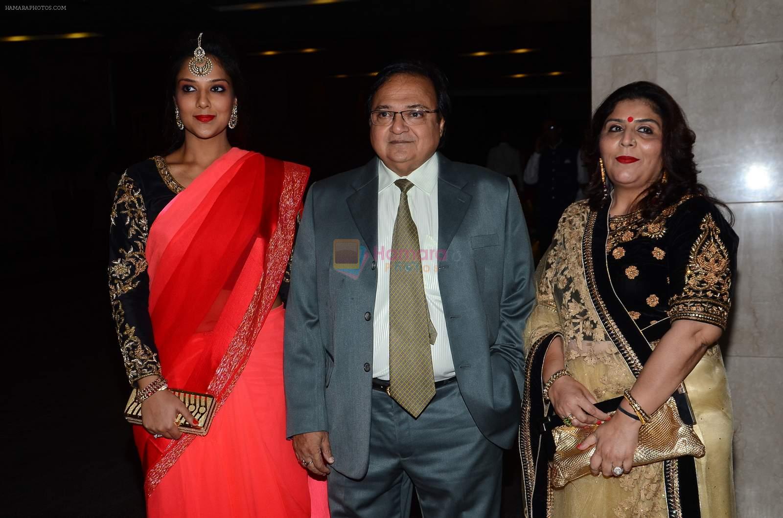 Rakesh Bedi at Masaba's wedding reception on 22nd Nov 2015