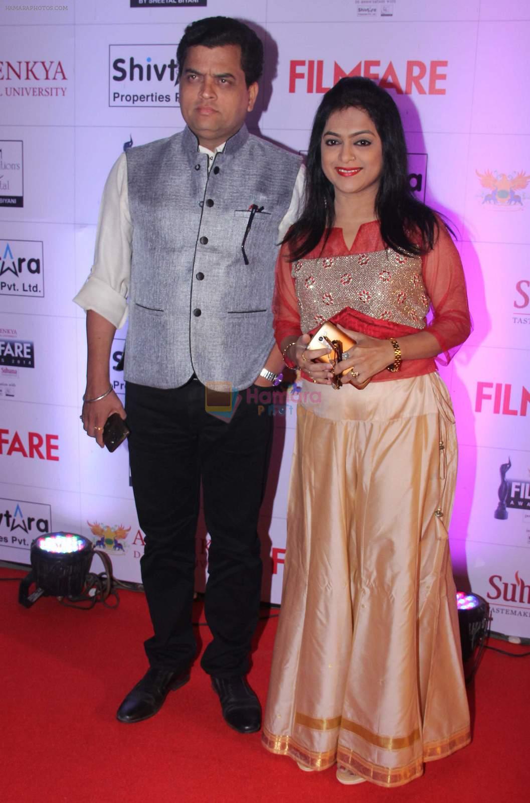 Sharad Ponkshe at the Red Carpet of _Ajeenkya DY Patil University Filmfare Awards