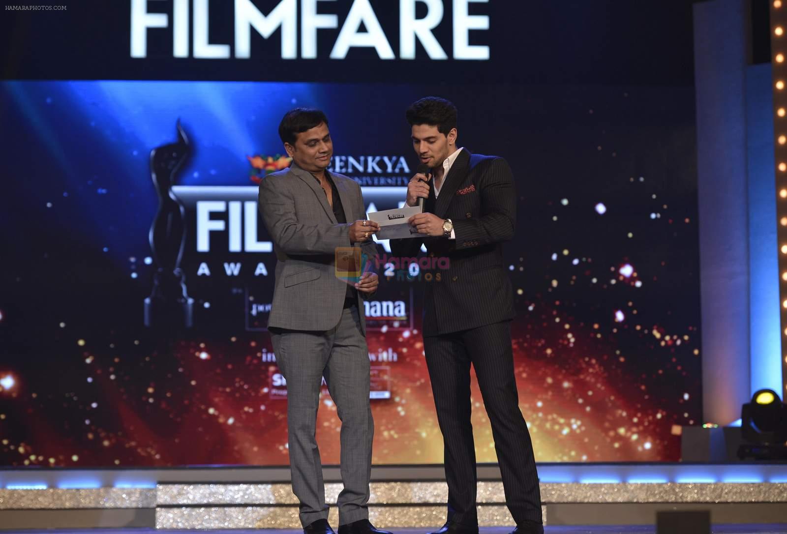 Nilesh Singh & Sooraj Pancholi during the Ajeenkya DY Patil Filmfare Awards