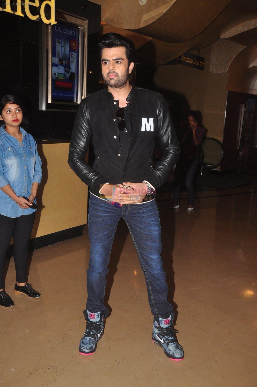 Manish Paul at Shilpa Shetty launches her new brand viaan mobiles on 25th Nov 2015