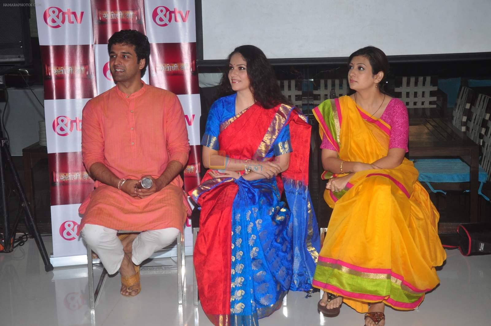 Gracy Singh, Juhi Parmar, Sachin Shroff at santosh maa serial launch on 25th Nov 2015