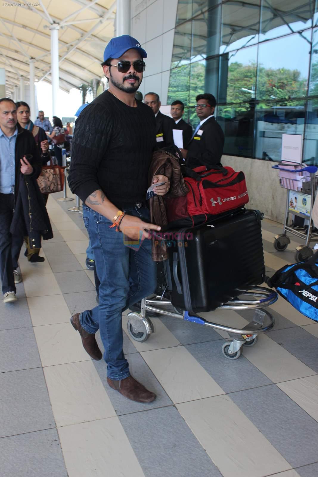 Sreesanth snapped at airport on 28th Nov 2015