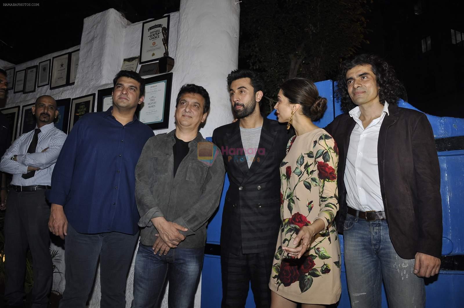 Siddharth Roy Kapur, Sajid Nadiadwala, Ranbir Kapoor, Deepika Padukone, Imtiaz ALi at Tamasha success bash on 30th Nov 2015