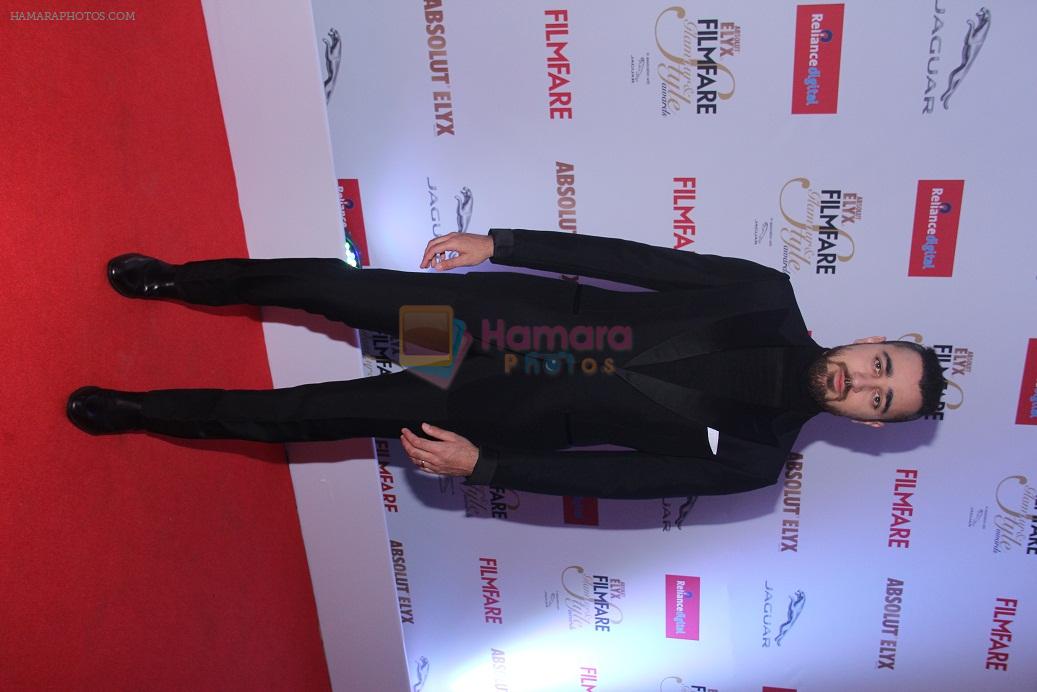Imran Khan at the Absolut Elyx Filmfare Glamour & Style Awards 2015 on 30th Nov 2015