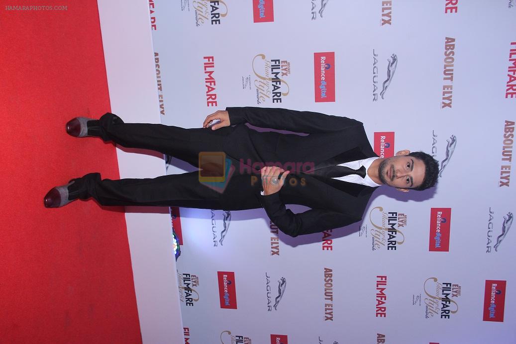 Prateik Babbar at the Absolut Elyx Filmfare Glamour & Style Awards 2015 on 30th Nov 2015