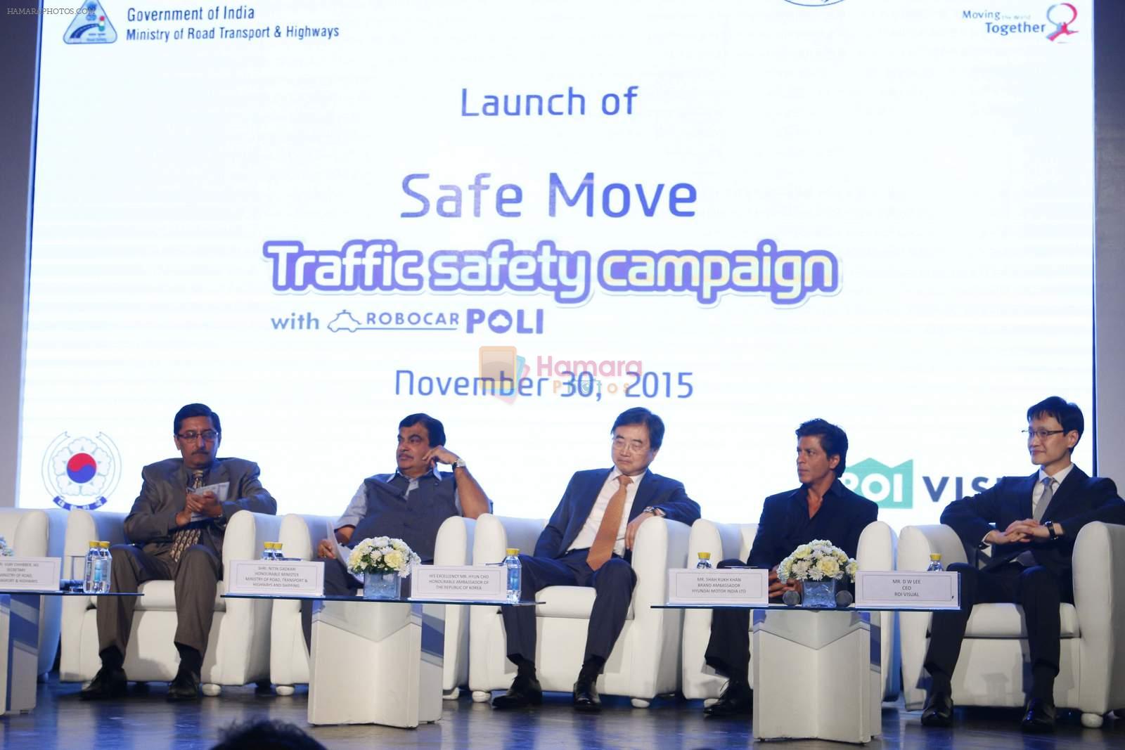 Shahrukh Khan at Hyundai safety week event in Delhi on 1st Dec 2015