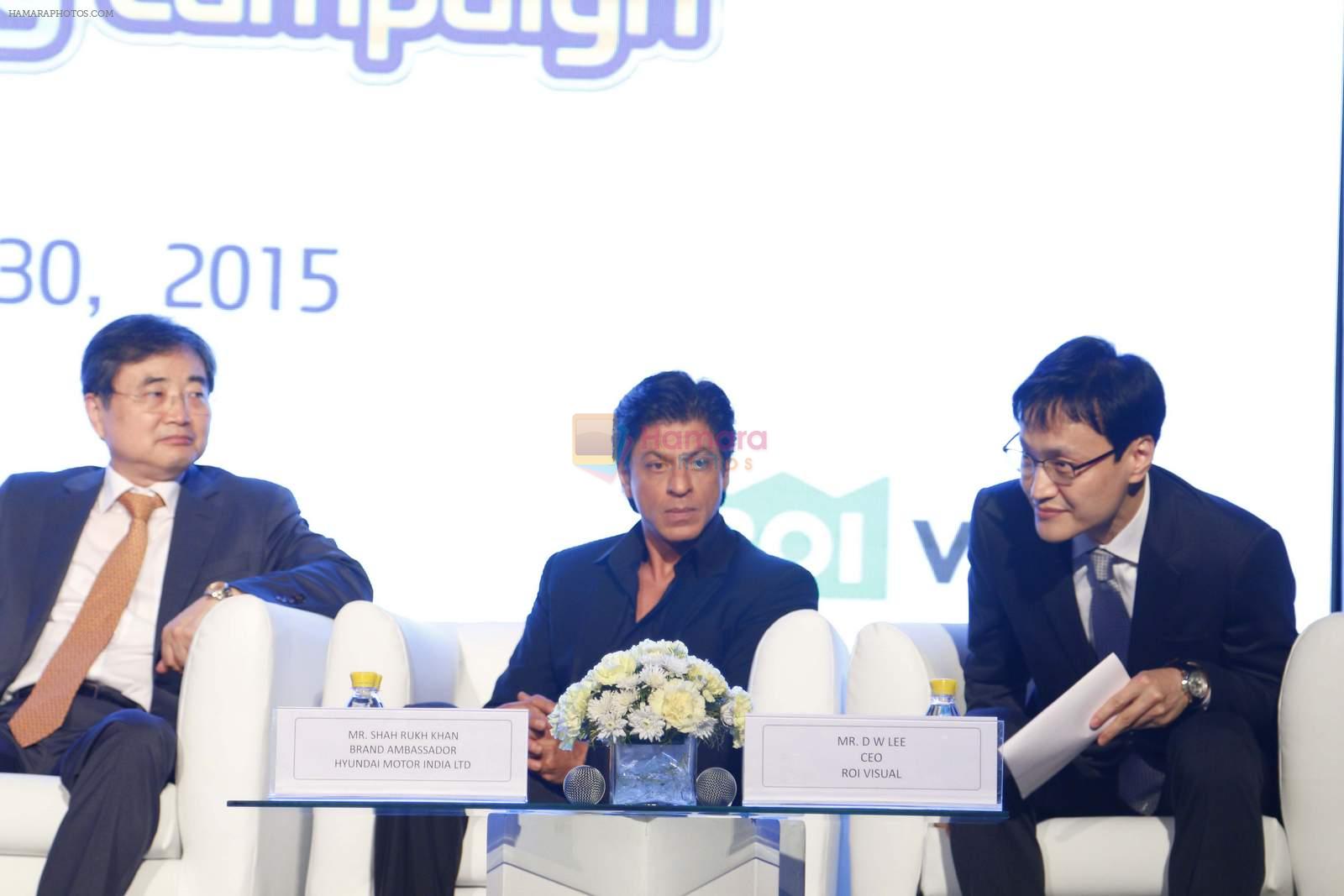 Shahrukh Khan at Hyundai safety week event in Delhi on 1st Dec 2015