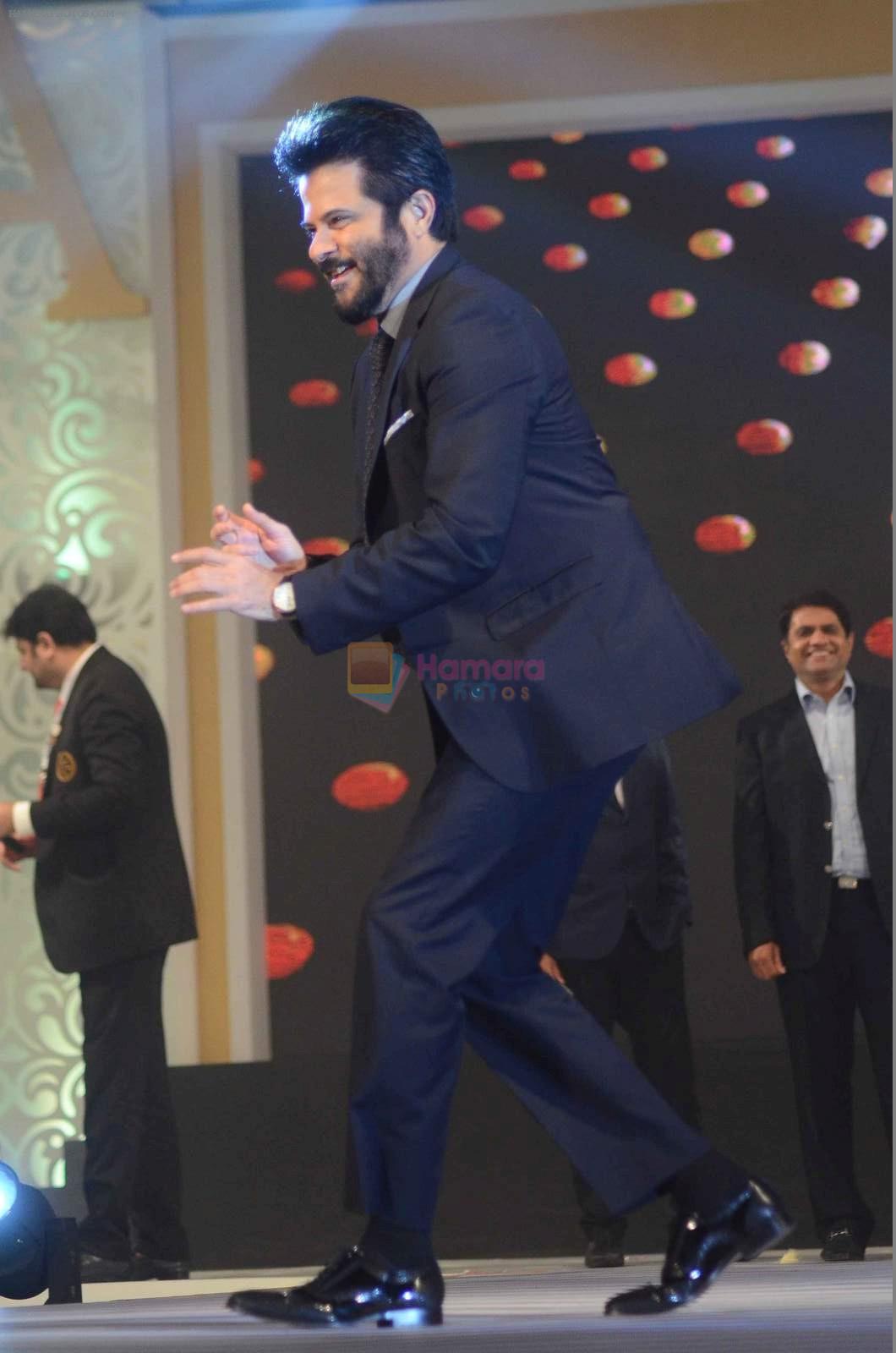 Anil Kapoor walks for ibja show on 1st Dec 2015