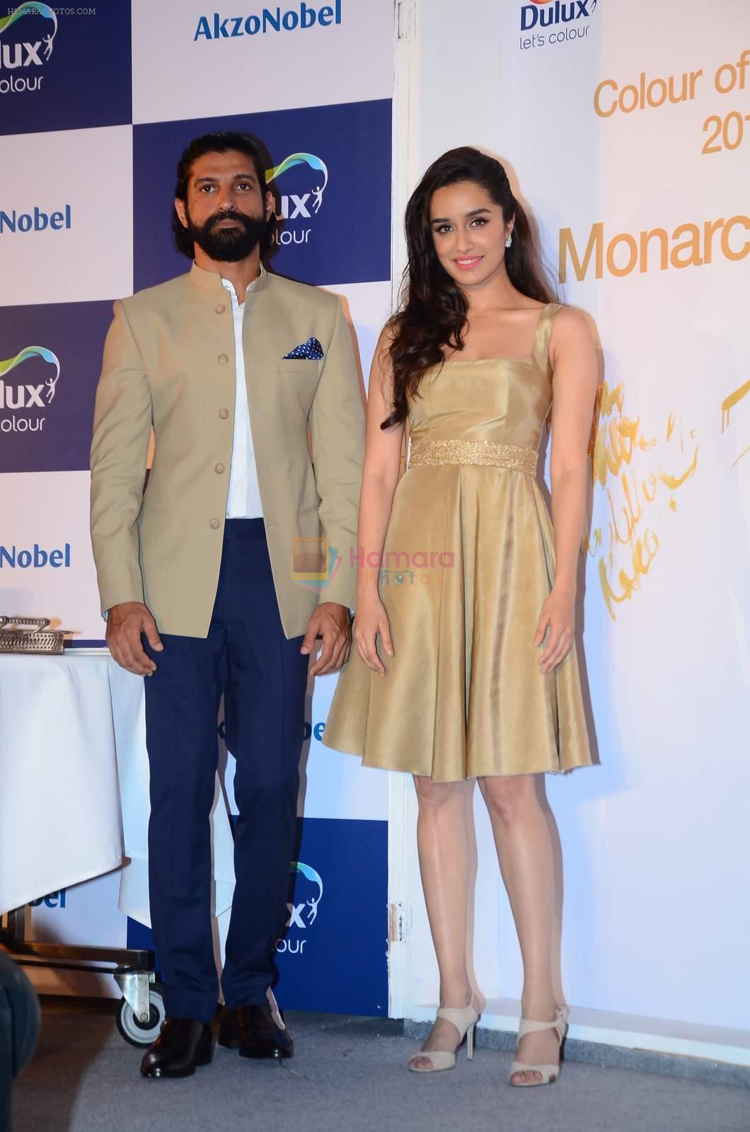 Farhan Akhtar and Shraddha Kapoor at Dulux event on 2nd Dec 2015