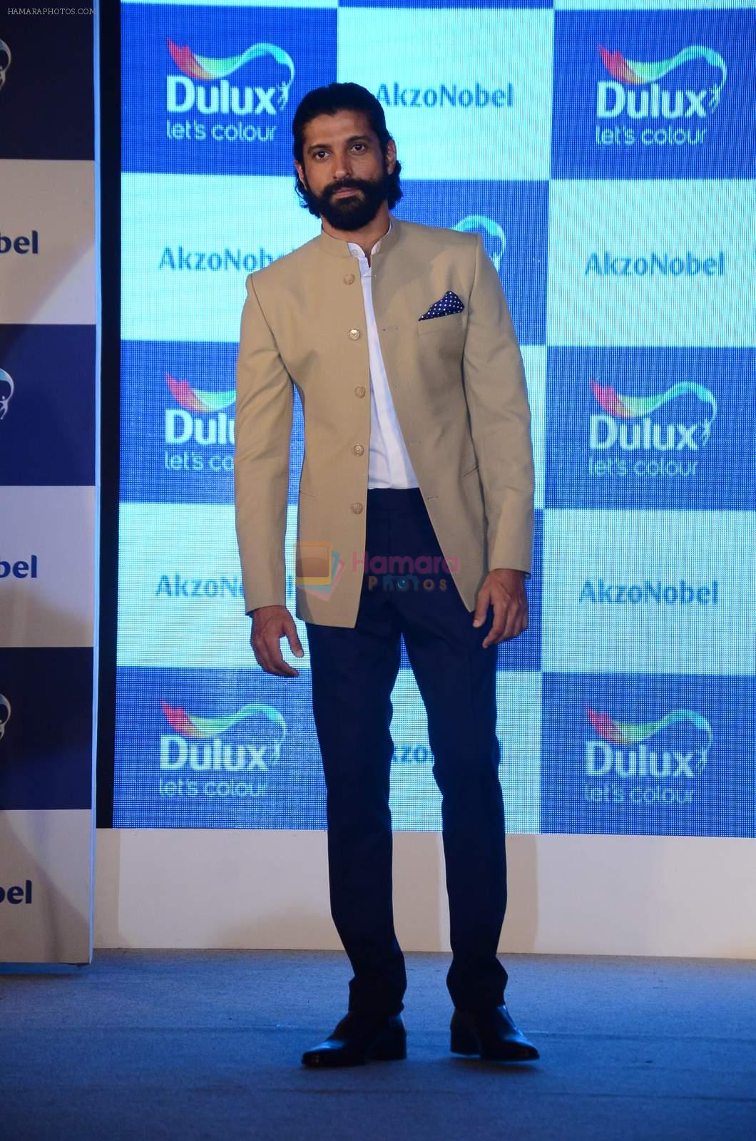 Farhan Akhtar at Dulux event on 2nd Dec 2015