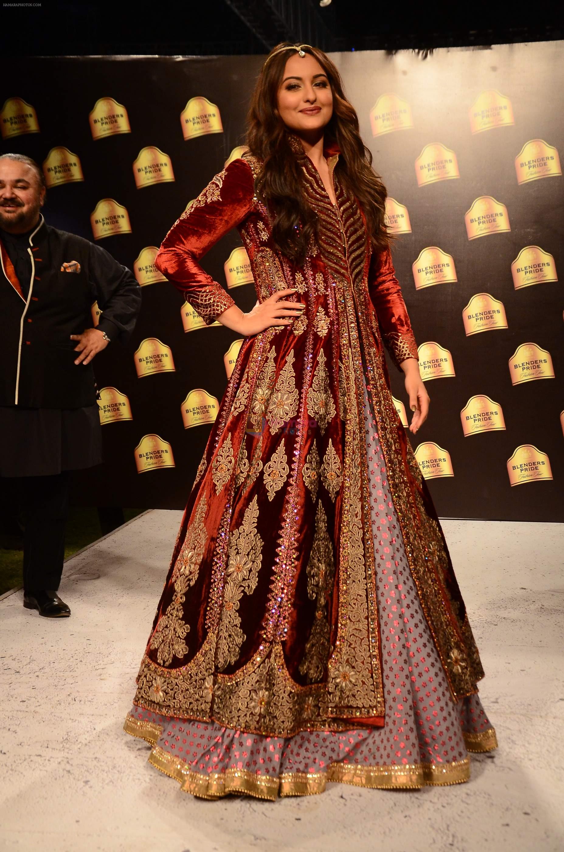 Sonakshi Sinha walk the ramp on day 1 of Blenders Pride Tour on 4th Dec 2015