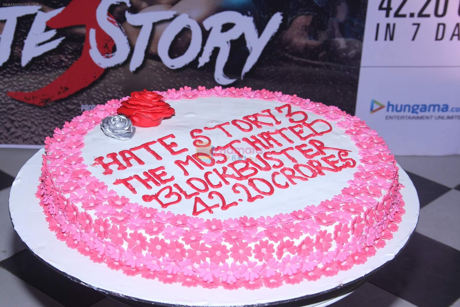 at HATE STORY 3 SUCCESS PARTY on 11th Dec 2015