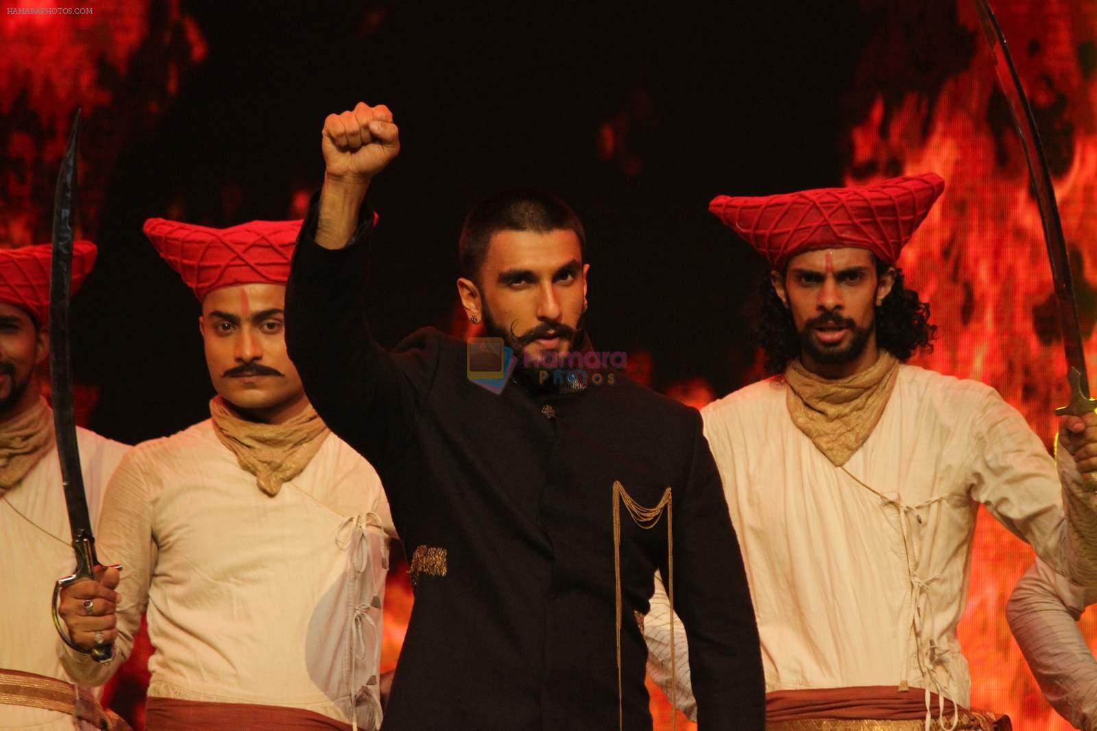 Ranveer Singh at Mirchi Top 20 on 14th Dec 2015