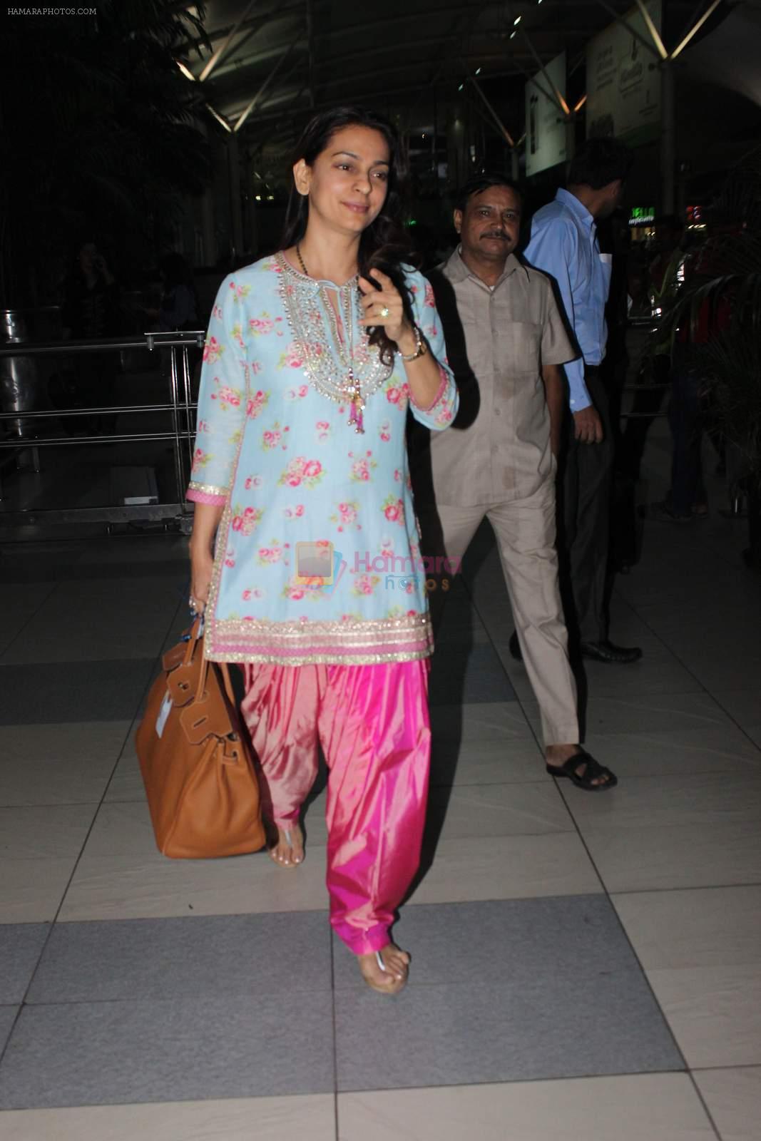Juhi Chawla snapped at airport on 14th Dec 2015