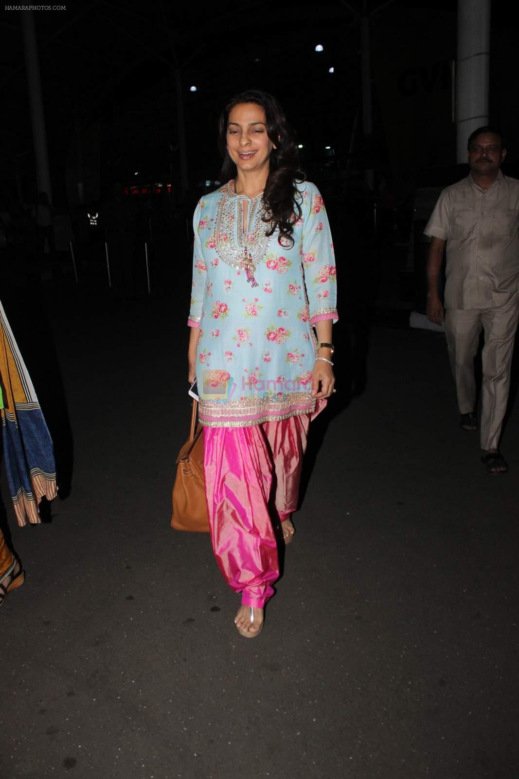 Juhi Chawla snapped at airport on 14th Dec 2015