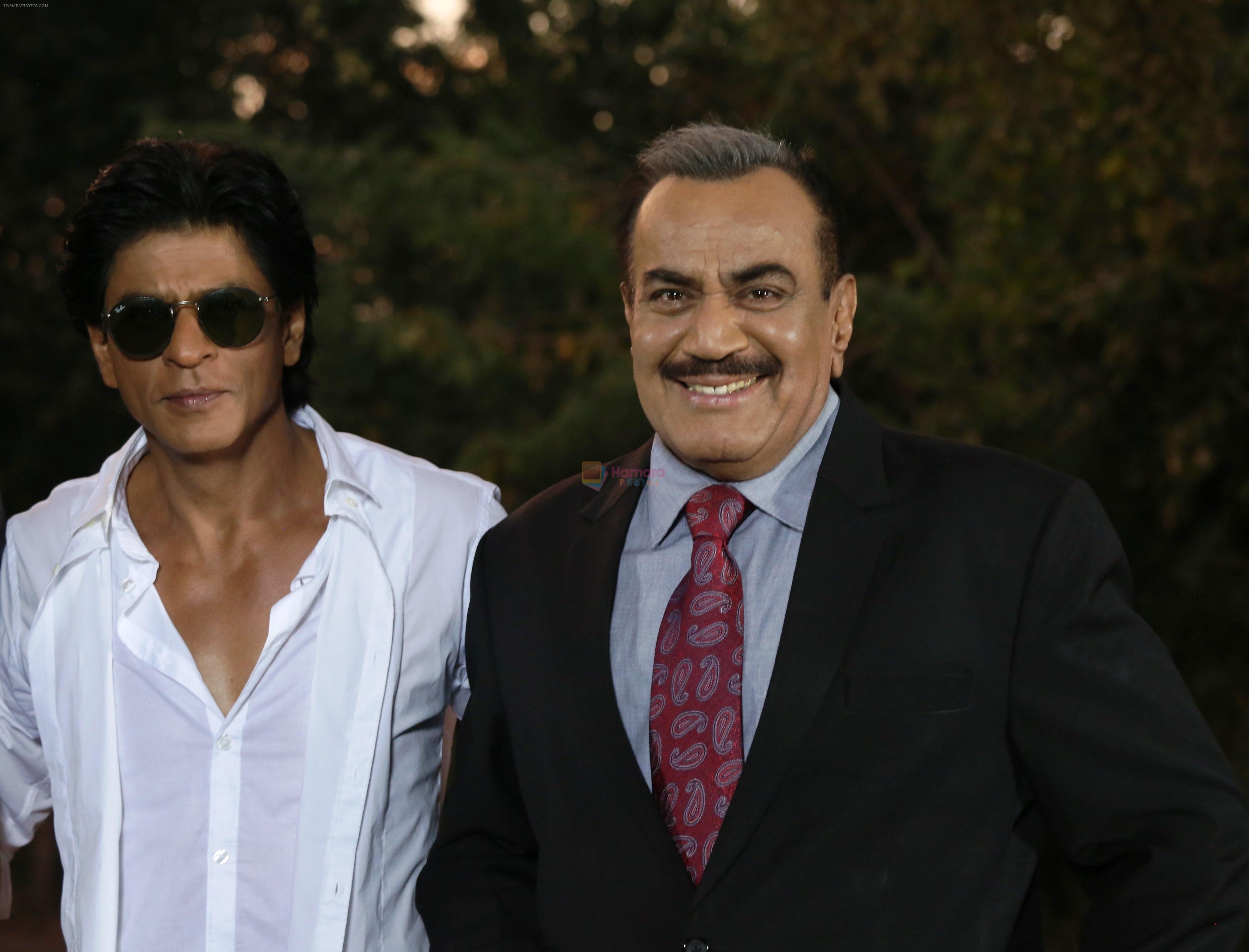 Shahrukh Khan on the sets of Sony Entertainment Television�s CID on 15th Dec 2015