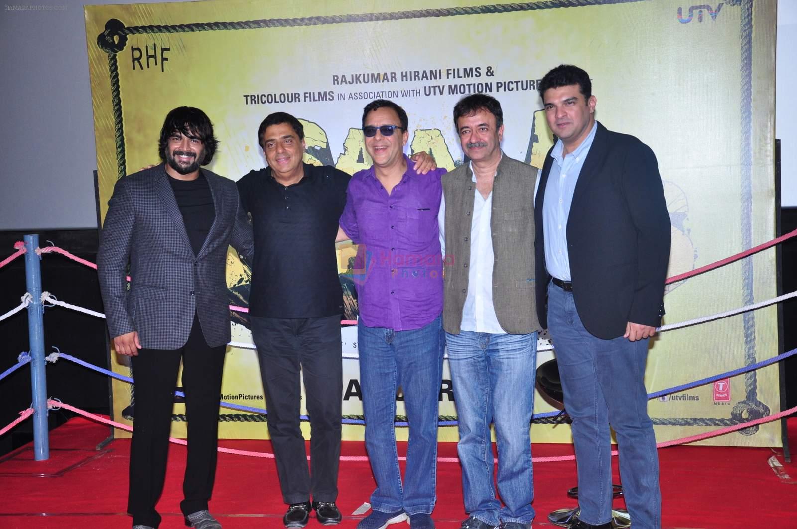 Rajkumar Hirani, Madhavan, Siddharth Roy Kapur, Ronnie Screwvala, Vidhu Vinod Chopra at Saala Khadoos film promotion on 15th Dec 2015