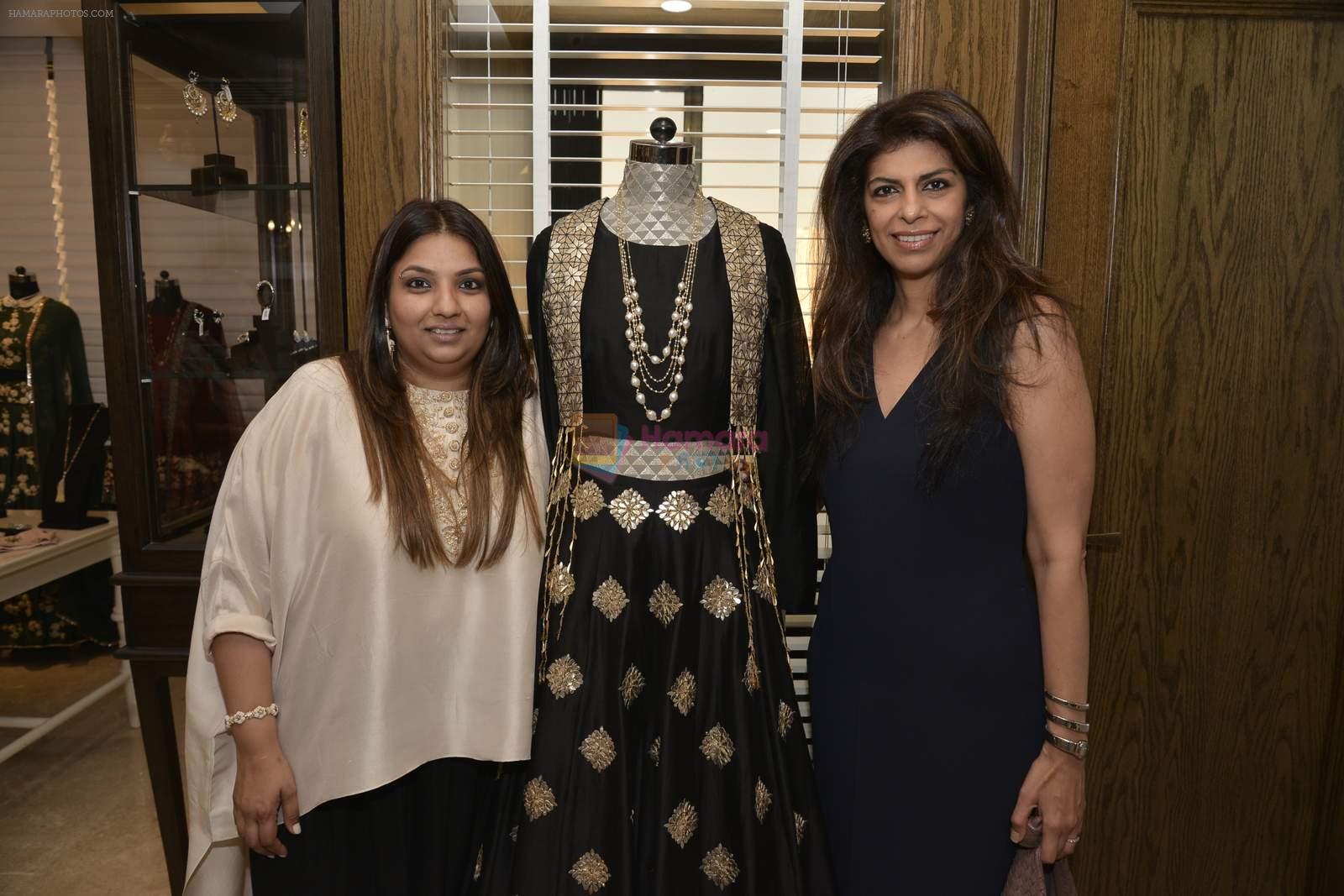 at Payal Singhal and Moksh Jewellery preview on 17th Dec 2015