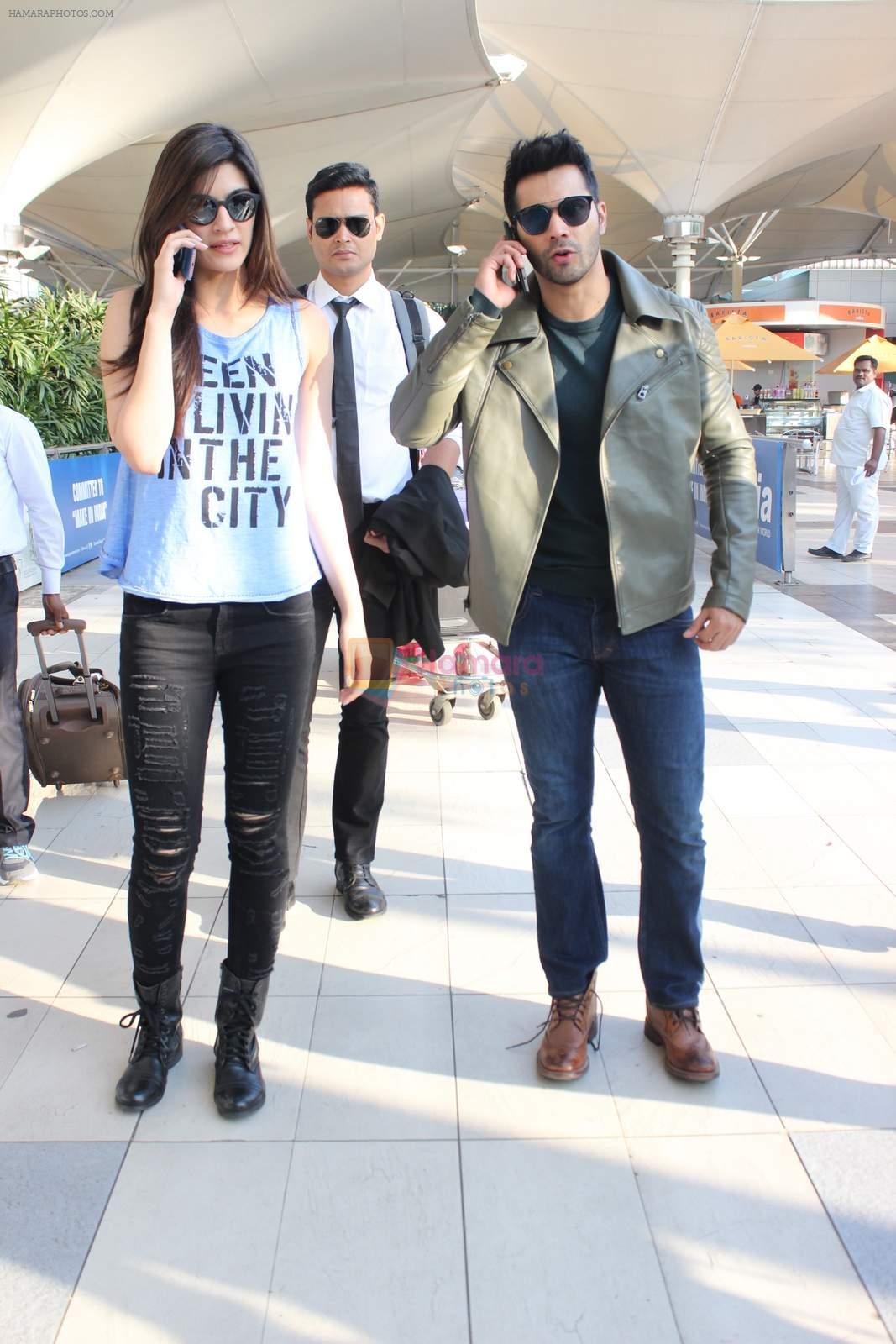 Kriti Sanon, Varun Dhawan snapped at airport on 17th Dec 2015