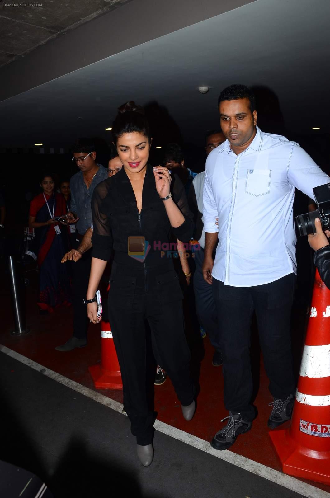 Priyanka Chopra snapped at airport on 20th Dec 2015