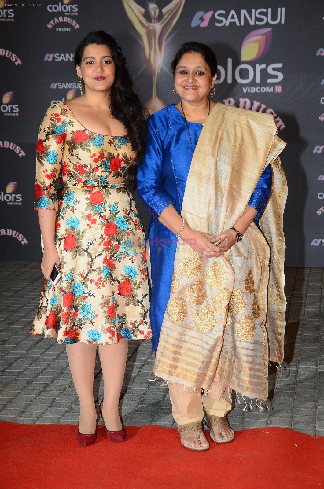 Sanah Kapoor, Supriya Pathak at the red carpet of Stardust awards on 21st Dec 2015