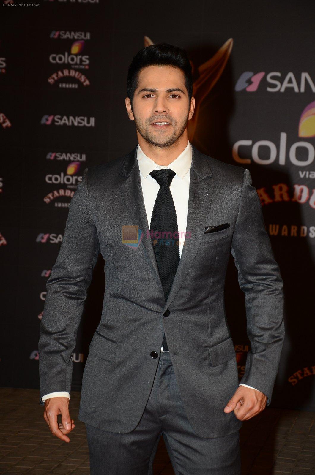 Varun Dhawan at the red carpet of Stardust awards on 21st Dec 2015