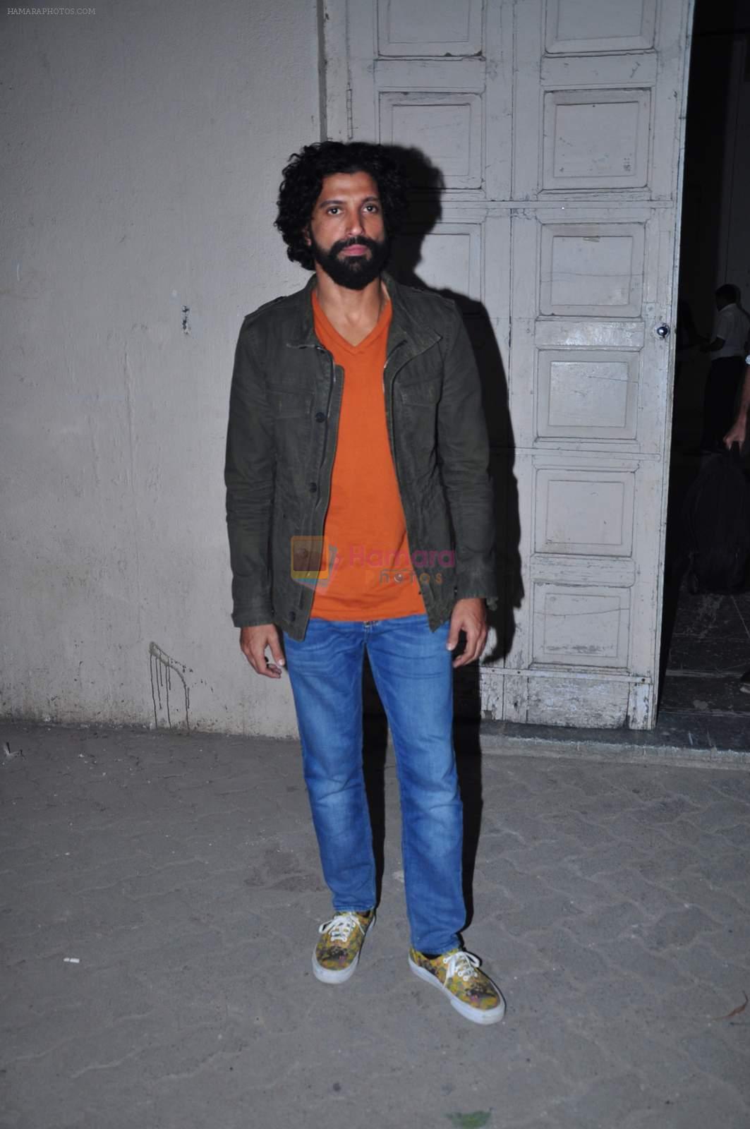 Farhan Akhtar snapped in his new look on 22nd Dec 2015
