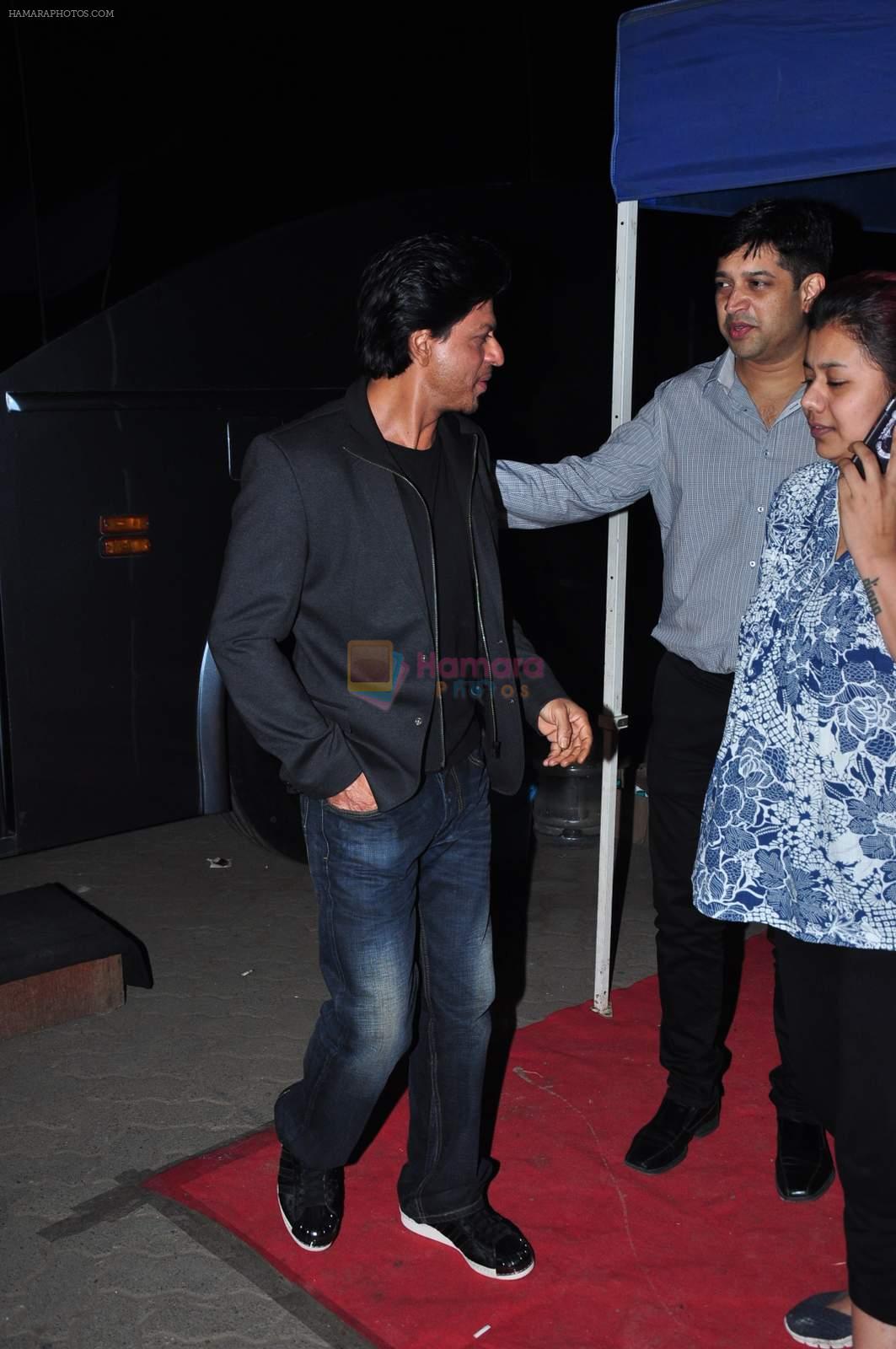 Shahrukh Khan snapped at Mehboob studio on 23rd Dec 2015