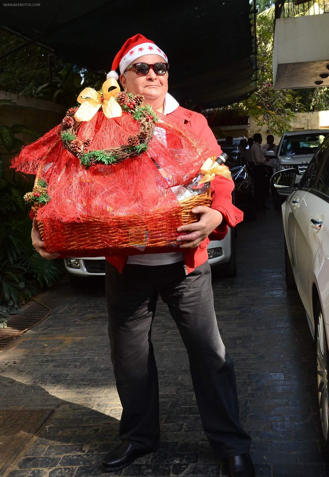 Rishi Kapoor at sashi kapoor's xmas brunch on 25th Dec 2015