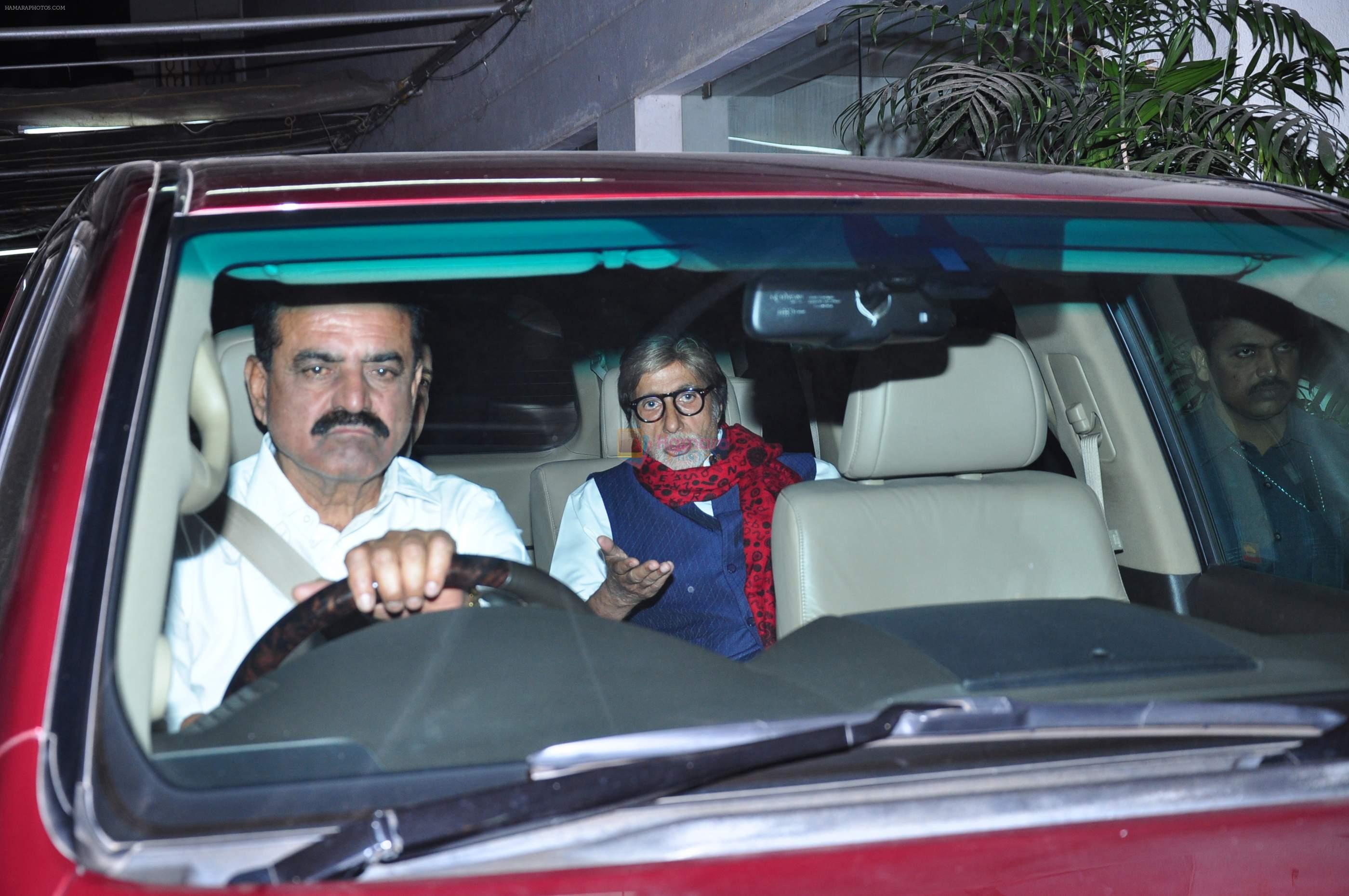 Amitabh Bachchan watches Wazir on 29th Dec 2015