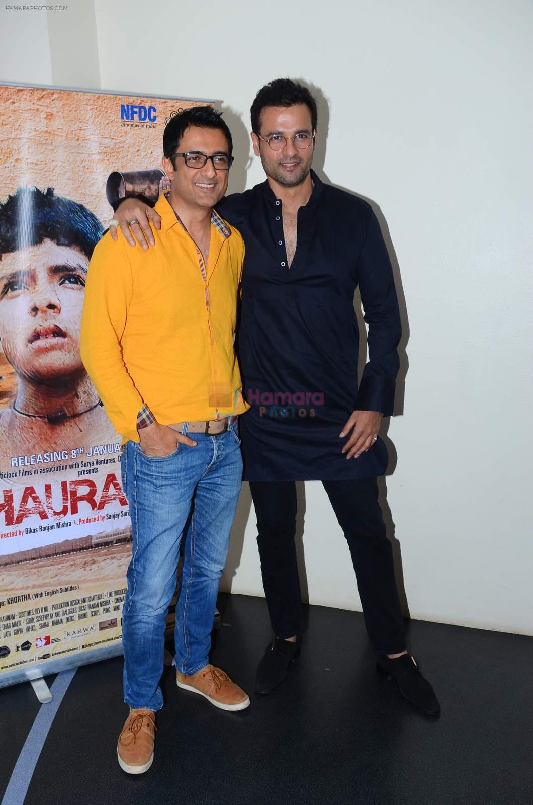 Sanjay Suri, Rohit Roy at Chauranga screening in Mumbai on 7th Jan 2016