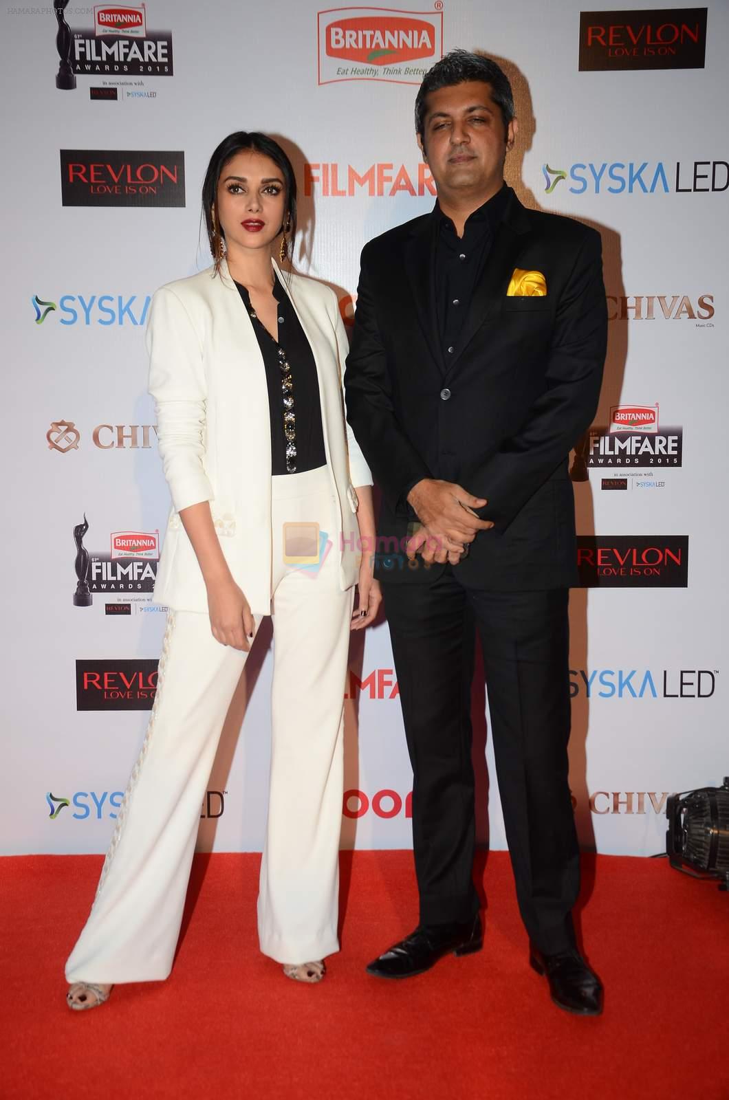 Aditi Rao Hydari at Filmfare Nominations red carpet on 9th Jan 2016