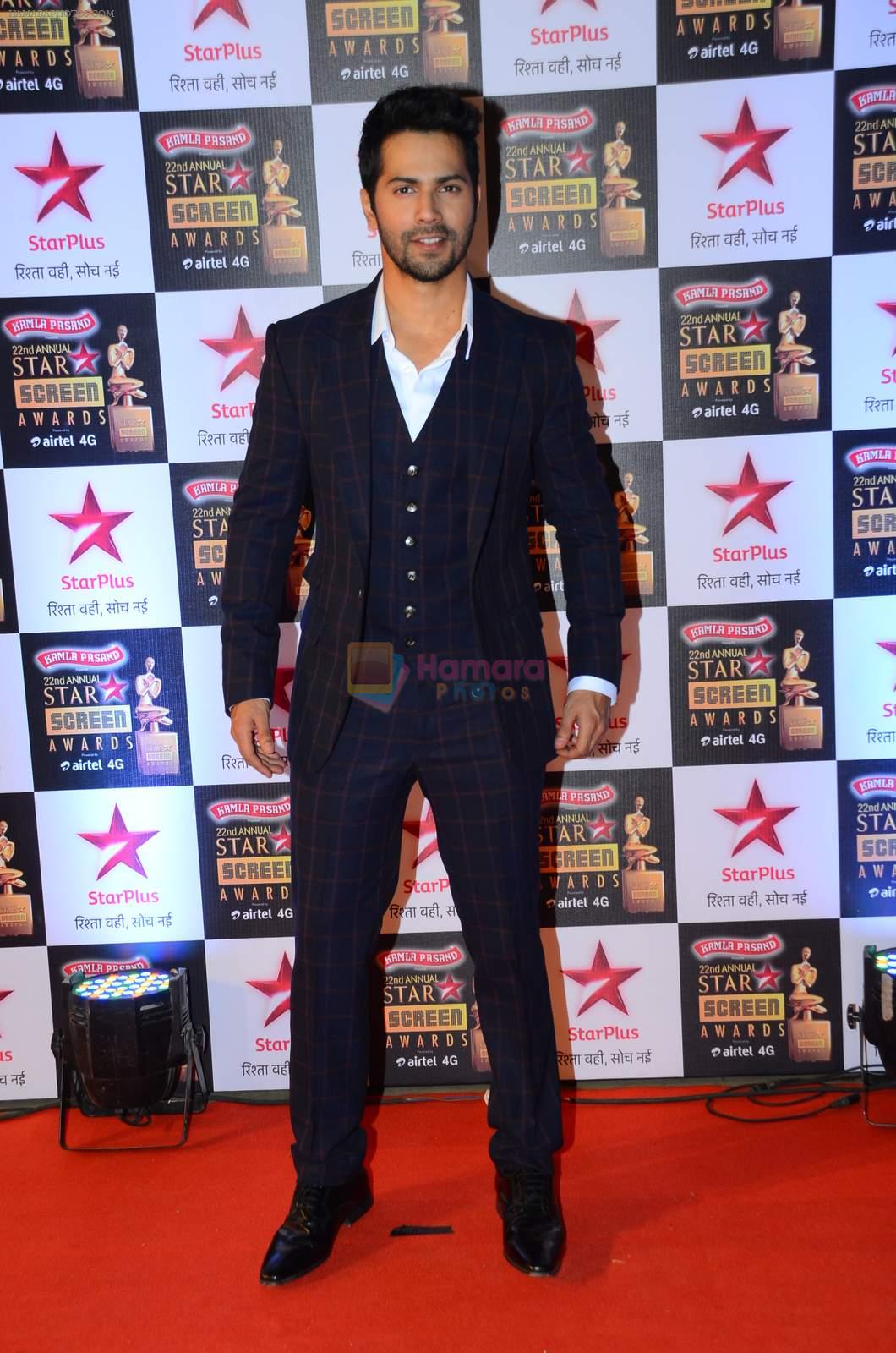 Varun Dhawan at Star Screen Awards Red Carpet on 8th Jan 2016