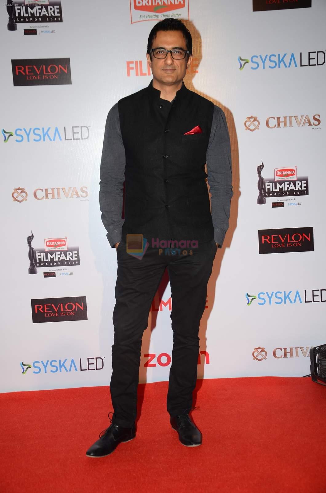 Sanjay Suri at Filmfare Nominations red carpet on 9th Jan 2016