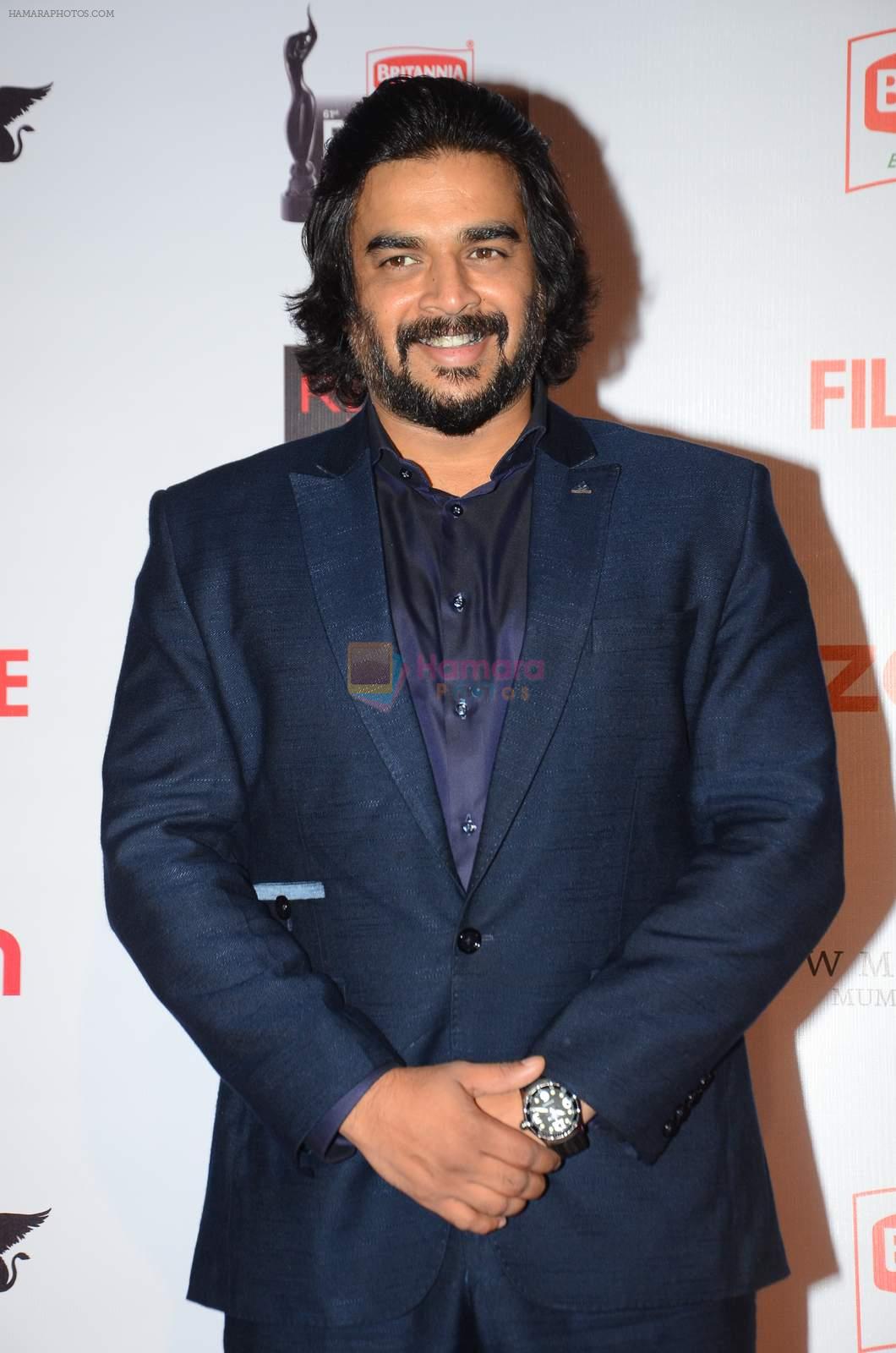 Madhavan at Filmfare Nominations red carpet on 9th Jan 2016