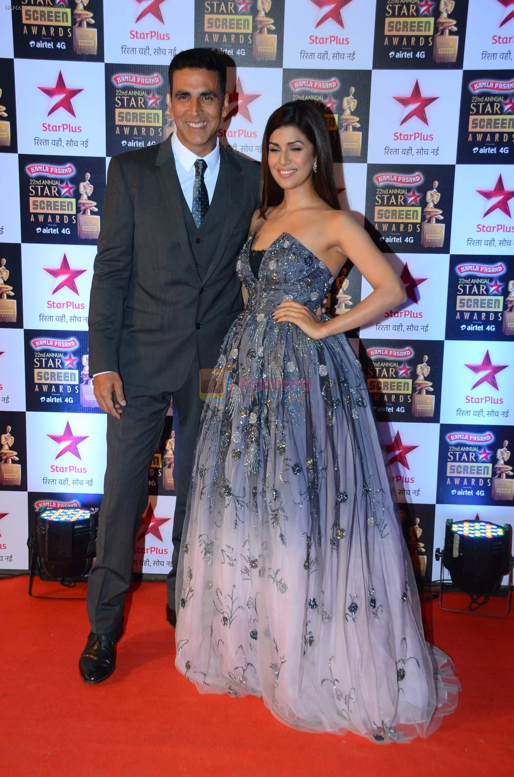 Akshay Kumar, Nimrat Kaur at Star Screen Awards Red Carpet on 8th Jan 2016