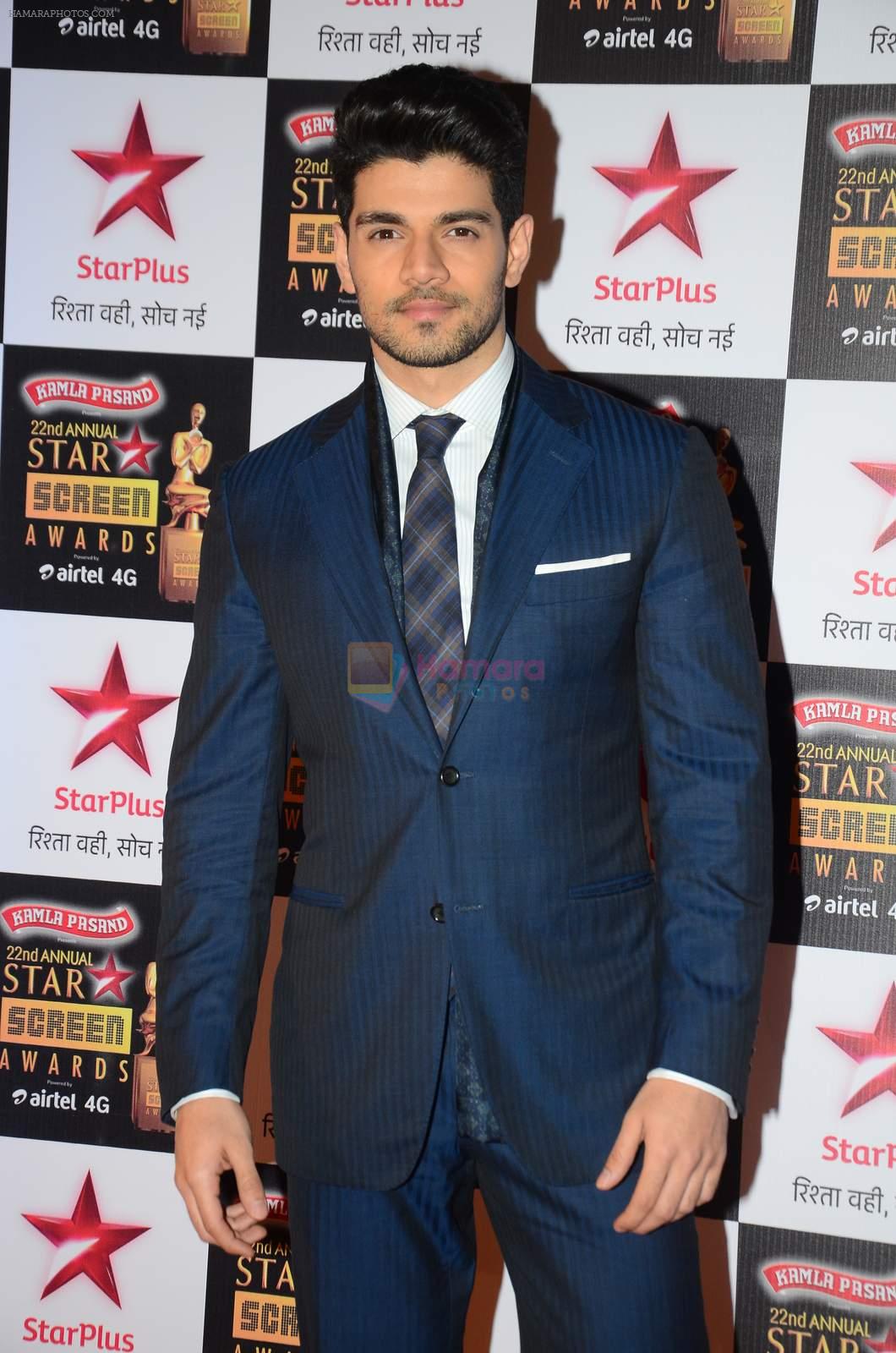 Sooraj Pancholi at Star Screen Awards Red Carpet on 8th Jan 2016