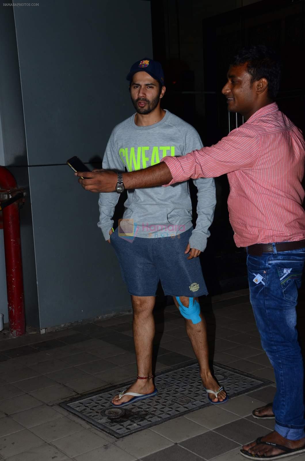 Varun Dhawan snapped outside his father's office in Juhu on 12th Jan 2016