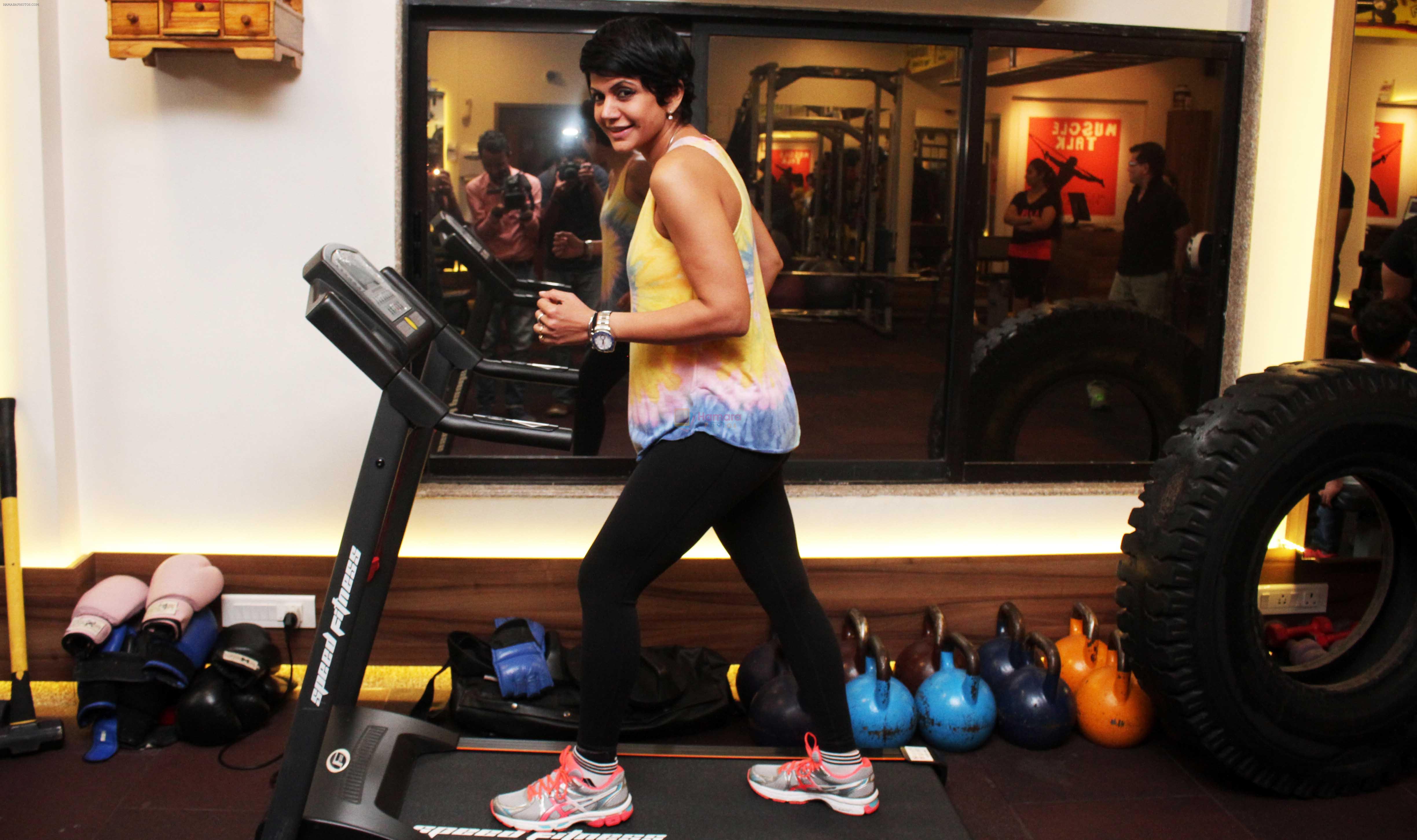 Madira Bedi shares her fitness mantra at Muscle Talk Gym in Chembur on 24th Jan 2016