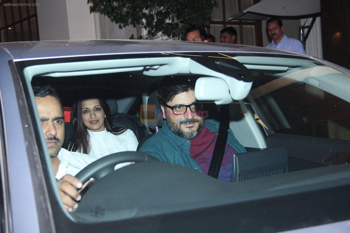 Sonali Bendre, Goldie Behl at Sunny Dewan's house on 25th Jan 2016
