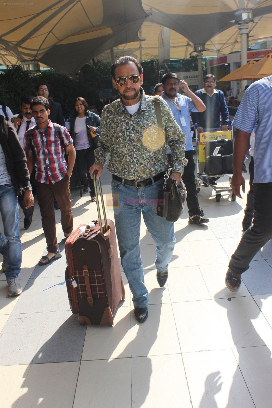 Gulshan Grover snapped at airport  on 28th Jan 2016