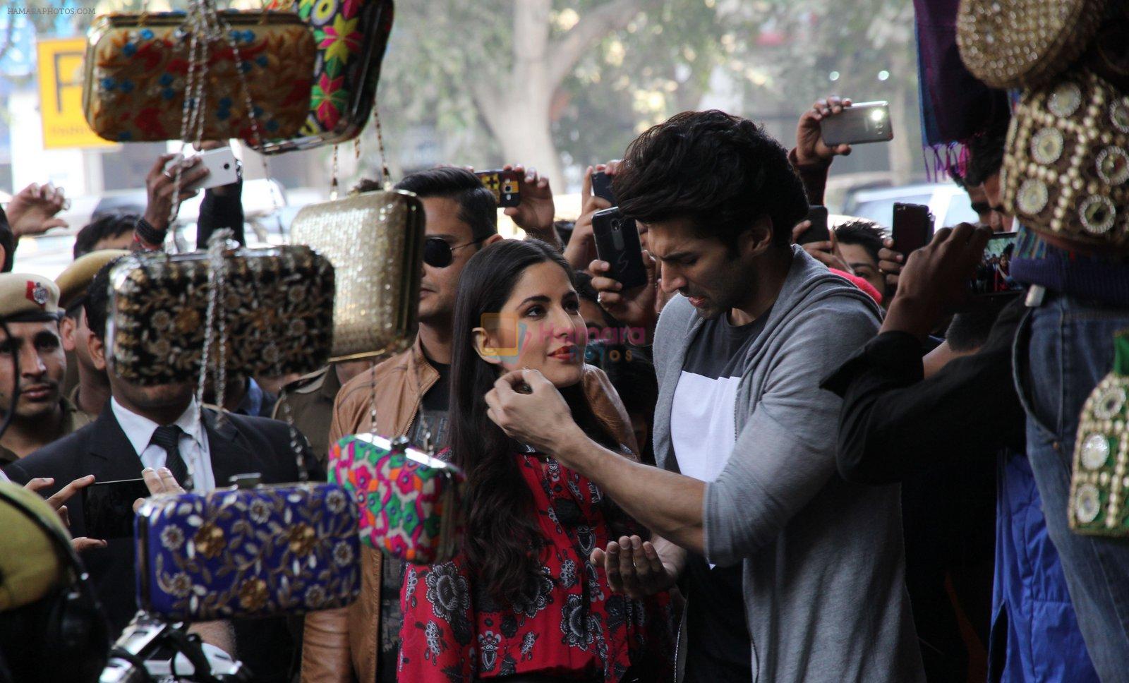 Katrina Kaif, Aditya Roy Kapoor goes shopping in Janpath for promoting Fitoor on 6th Feb 2016